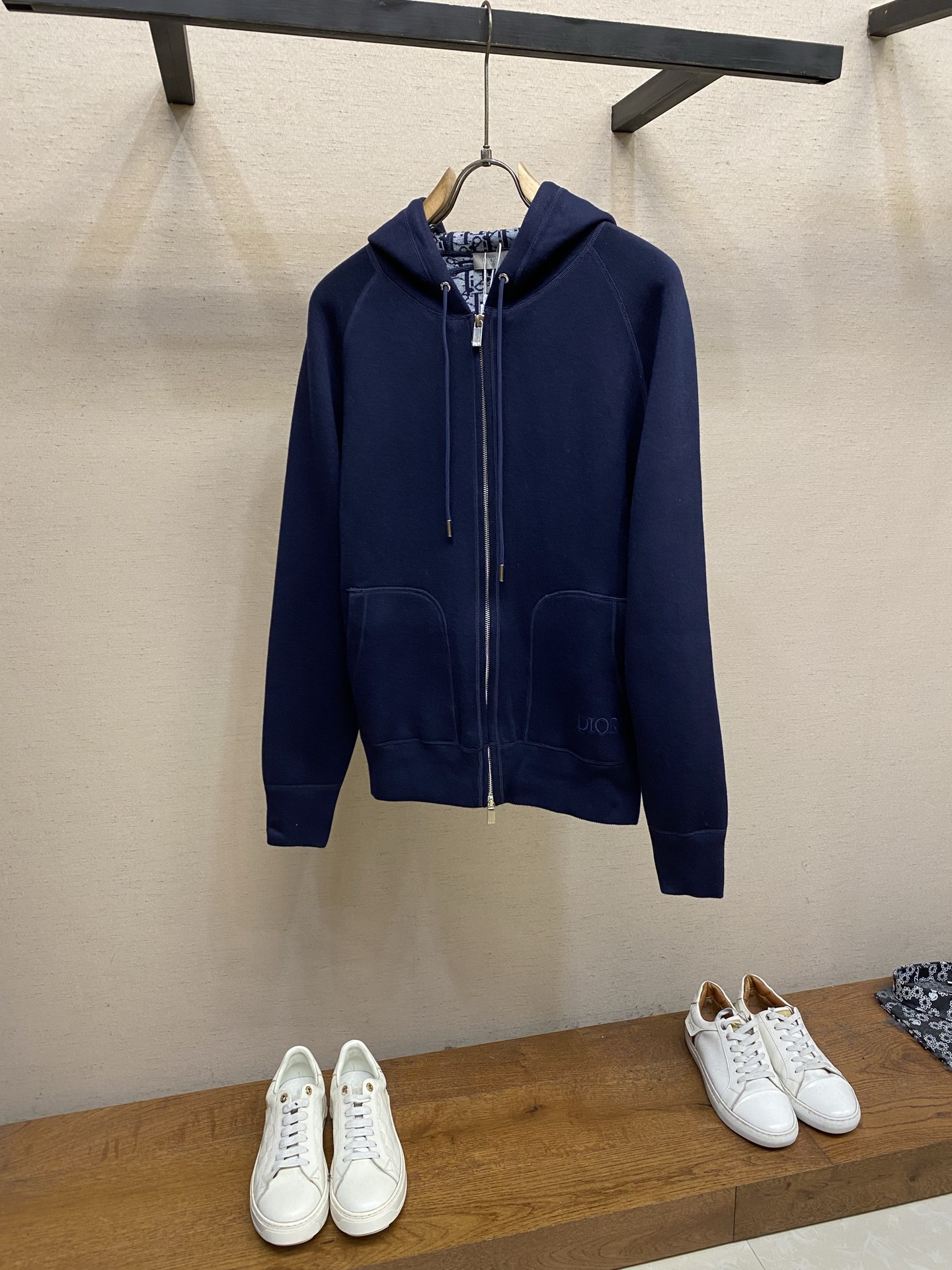 🌟🌟，，Dior 刺绣提花Logo羊毛混纺连帽夹克 正品16999购入 采用16支30羊毛混纺 采用进口机德国（SOTO