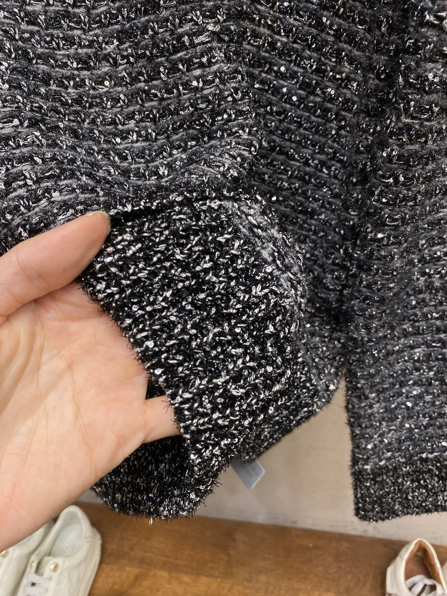 🌟🌟，，Dior 羊毛满幅亮片混纺粗花呢针织衫 正品19000购入开发 定制羊毛混纺粘胶弹性纤维 手缝纽扣 毛料提花 毛