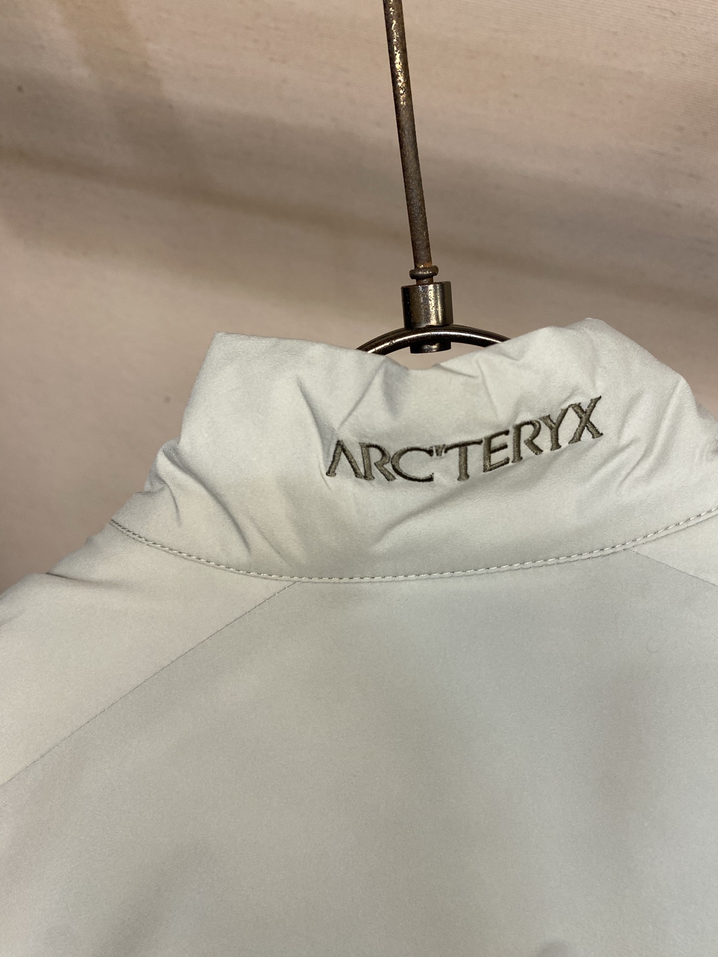 🌟🌟,,Arctery 🐦鸟家 薄款 马甲 高密度防泼防风尼龙面料 抗皱抗撕裂 填充物是羽棉 轻盈舒适 保暖性媲美羽绒 🌟🌟,,Arctery 🐦鸟家 薄款 马甲 高密度防泼防风尼龙面料 抗皱抗撕裂 填充物是羽棉 轻盈舒适 保暖性媲美羽绒