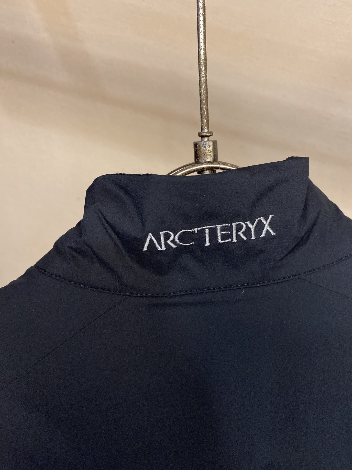 🌟🌟,,Arctery 🐦鸟家 薄款 马甲 高密度防泼防风尼龙面料 抗皱抗撕裂 填充物是羽棉 轻盈舒适 保暖性媲美羽绒 🌟🌟,,Arctery 🐦鸟家 薄款 马甲 高密度防泼防风尼龙面料 抗皱抗撕裂 填充物是羽棉 轻盈舒适 保暖性媲美羽绒