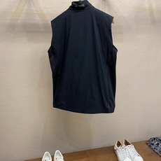 🌟🌟,,Arctery 🐦鸟家 薄款 马甲 高密度防泼防风尼龙面料 抗皱抗撕裂 填充物是羽棉 轻盈舒适 保暖性媲美羽绒 🌟🌟,,Arctery 🐦鸟家 薄款 马甲 高密度防泼防风尼龙面料 抗皱抗撕裂 填充物是羽棉 轻盈舒适 保暖性媲美羽绒
