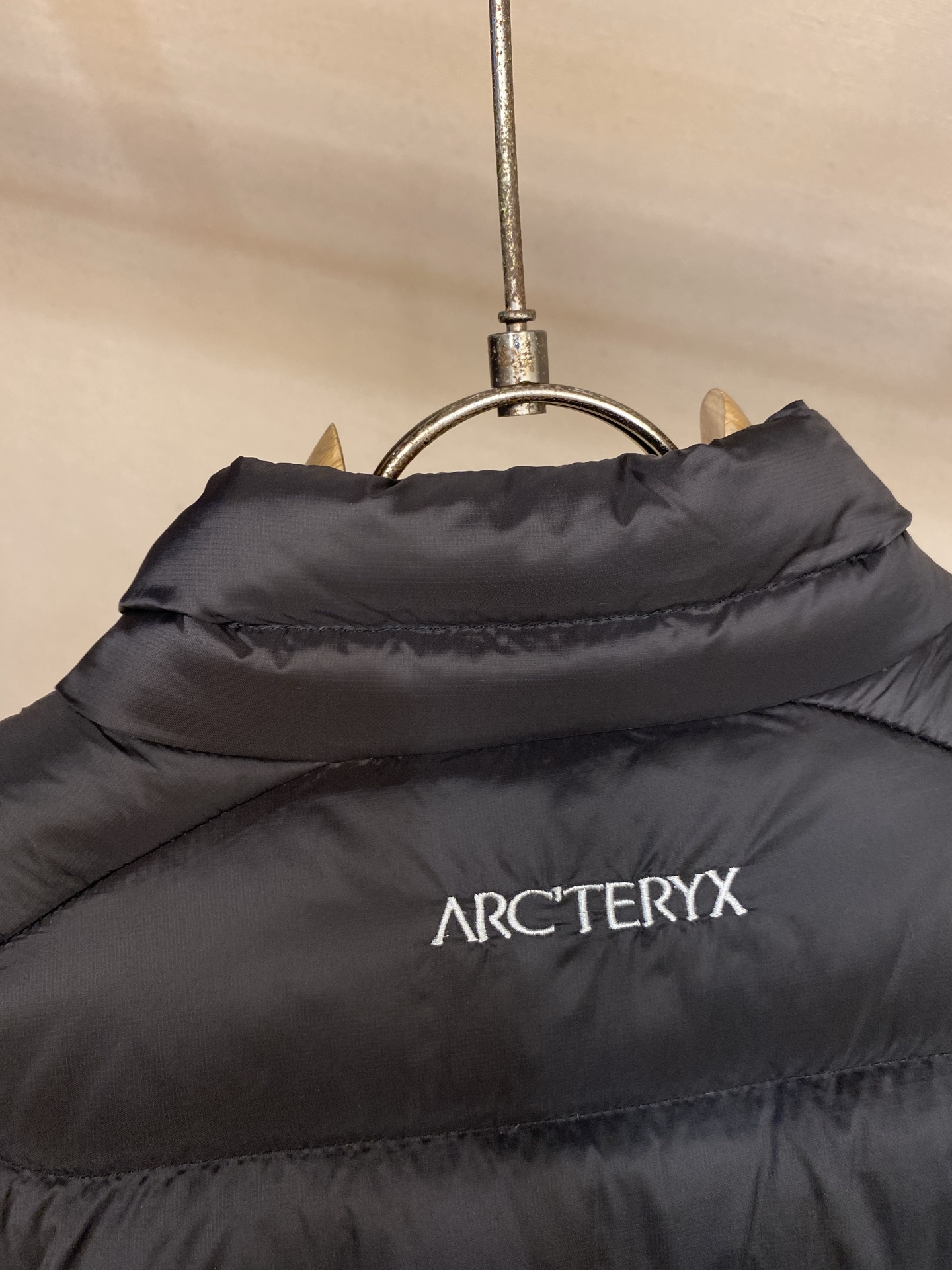🌟🌟,,Arctery 🐦鸟家 羽绒马甲 排骨绗缝 白鹅绒填充 均匀分布不易移位 绒朵蓬松饱满 回弹快 上身轻盈 保暖御 🌟🌟,,Arctery 🐦鸟家 羽绒马甲 排骨绗缝 白鹅绒填充 均匀分布不易移位 绒朵蓬松饱满 回弹快 上身轻盈 保暖御