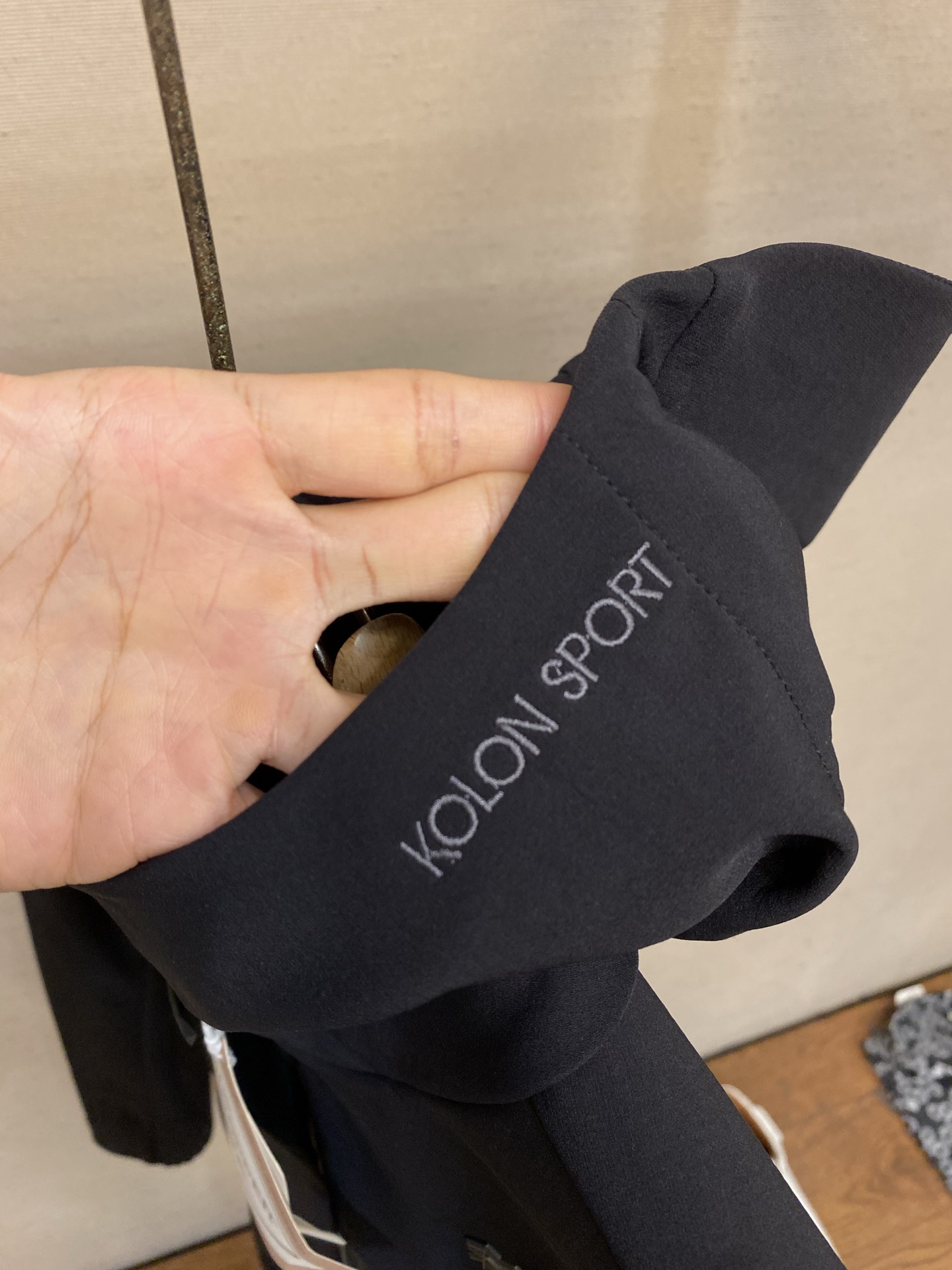 🌟🌟,,Kolon可隆 软壳夹克 两棵树🌲🌲体制内穿搭 低调不张扬 防泼水软壳材质 内里薄绒 通勤 户外都合适 立体修身 🌟🌟,,Kolon可隆 软壳夹克 两棵树🌲🌲体制内穿搭 低调不张扬 防泼水软壳材质 内里薄绒 通勤 户外都合适 立体修身