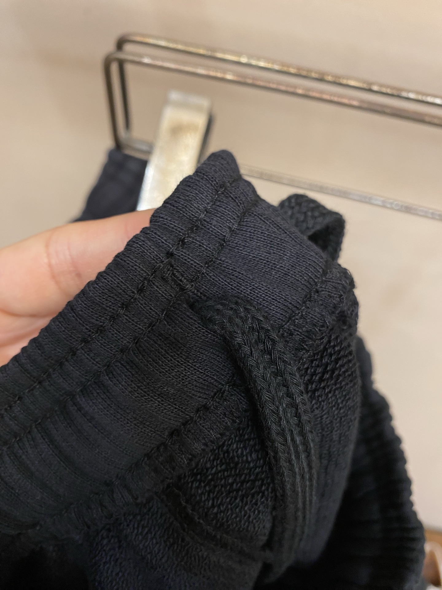 🌟🌟,,Alexander wang 男士休闲裤👍 最新款上身版型无敌正! 绝对可以闭眼收的一款 此款裤子非常百搭,弹力 🌟🌟,,Alexander wang 男士休闲裤👍 最新款上身版型无敌正! 绝对可以闭眼收的一款 此款裤子非常百搭,弹力