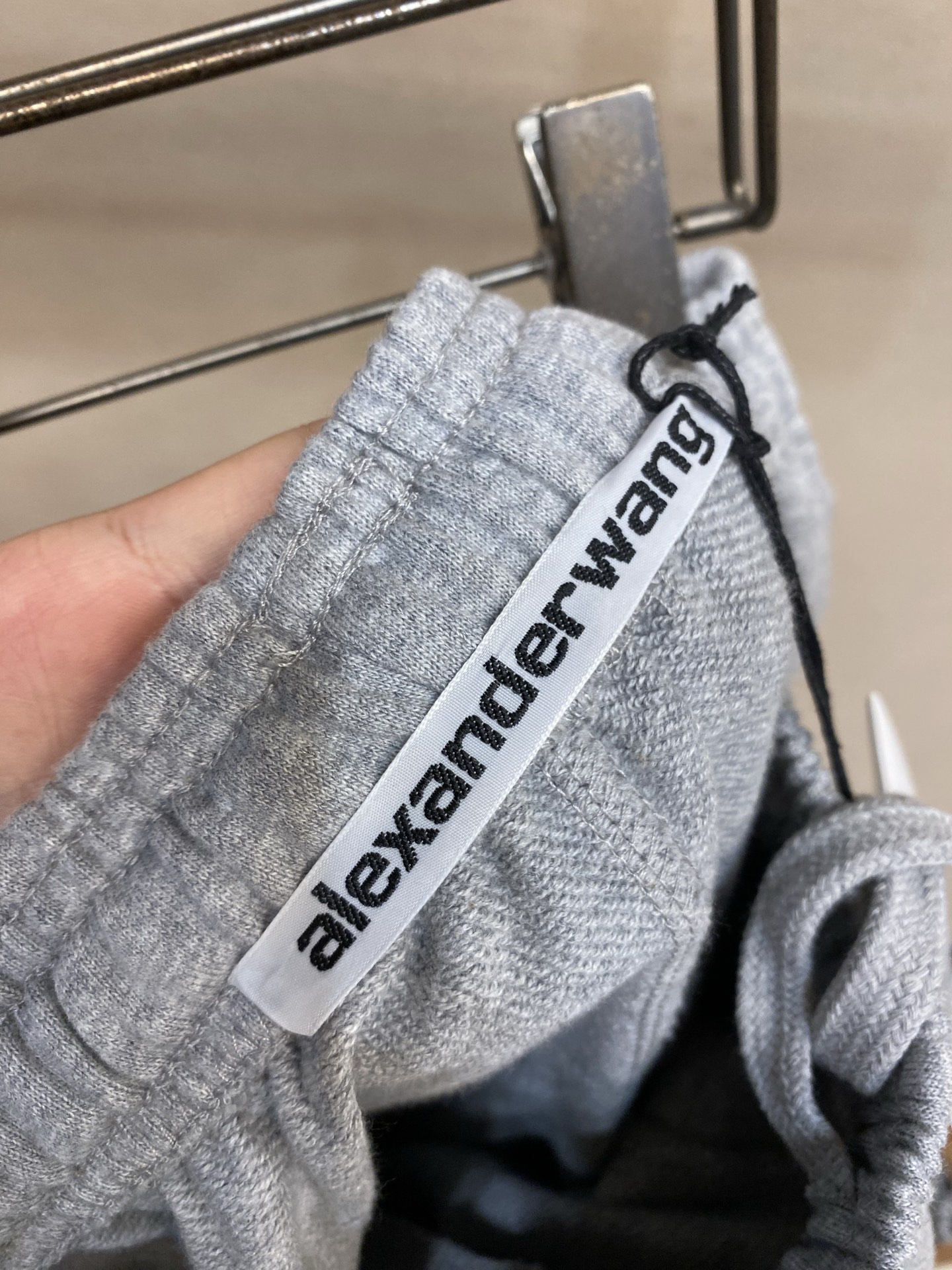 🌟🌟,,Alexander wang 男士休闲裤👍 最新款上身版型无敌正! 绝对可以闭眼收的一款 此款裤子非常百搭,弹力 🌟🌟,,Alexander wang 男士休闲裤👍 最新款上身版型无敌正! 绝对可以闭眼收的一款 此款裤子非常百搭,弹力