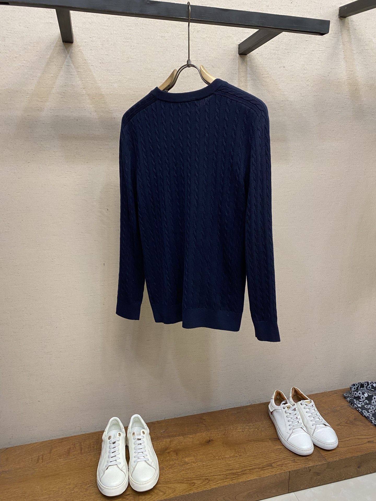 🌟🌟，，Loro Piana……诺悠 Cedar系列 26年秋冬新品低调奢华老钱风 可机洗绅士圆领绞花打底毛衣 2股45