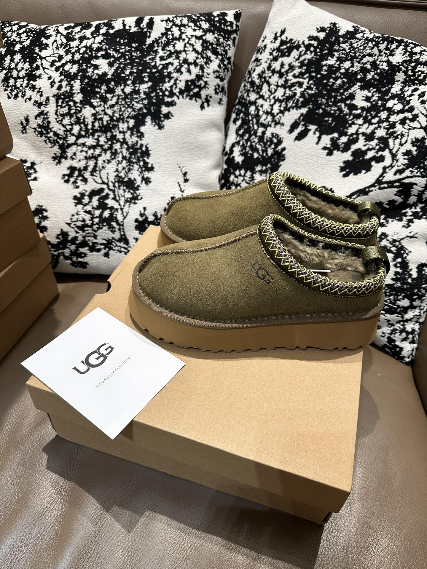 UGG Snow Boots Wool