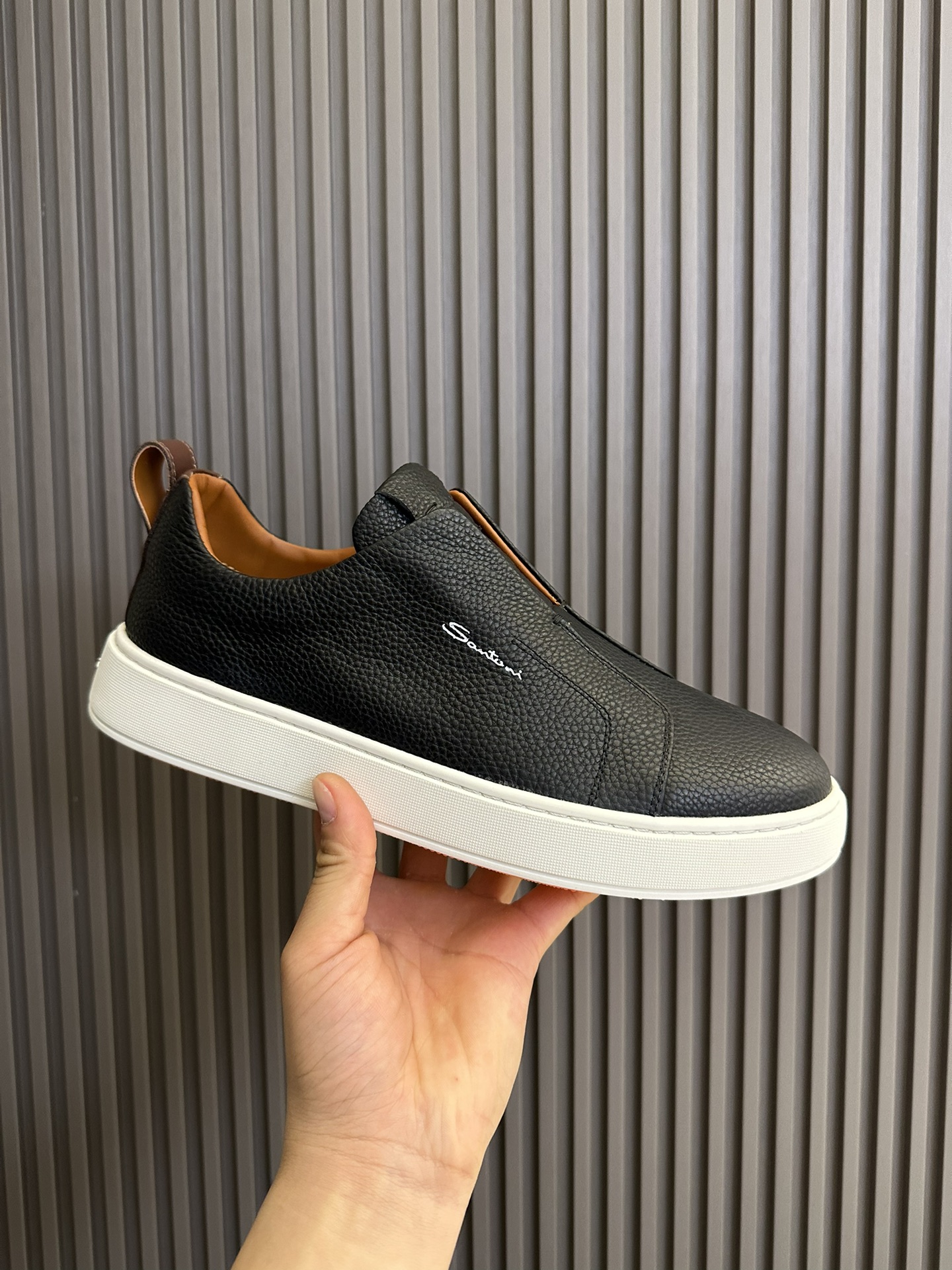 NO:406158,(Spot) Santoni/Santhony, main color real-life photo, full cowhide upper, cowhide, cowhide footbed. Size 41-46:, casual shoes/sports shoes, sneakers, cowhide19860909（现货）Santoni/圣东尼,主卖色实拍,全牛皮鞋面,牛里,牛皮垫脚.41-46码 :,休闲鞋/运动鞋,sneakers,cowhide,Women's Shoes