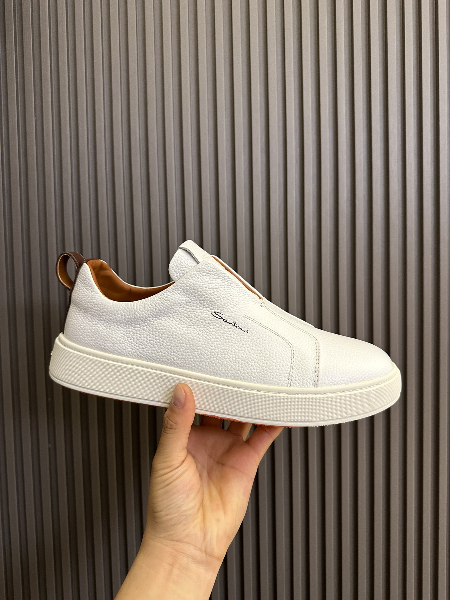 NO:406162,(Spot) Santoni/Santhony, main color real-life photo, full cowhide upper, cowhide, cowhide footbed. 41-46:, casual shoes/sports shoes, sneakers, cowhide19860909（现货）Santoni/圣东尼,主卖色实拍,全牛皮鞋面,牛里,牛皮垫脚.41-46 :,休闲鞋/运动鞋,sneakers,cowhide,Women's Shoes