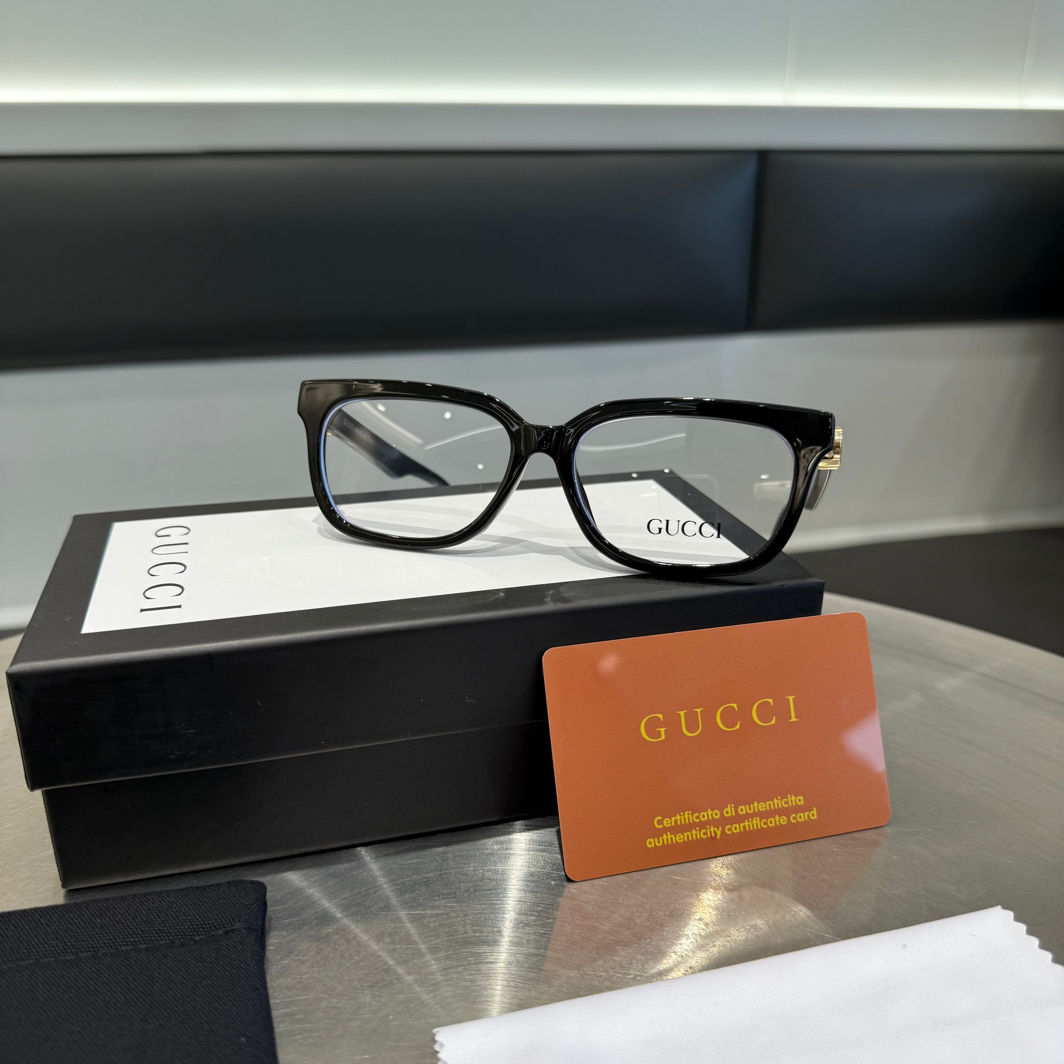 Elegantes gafas de luz azul Gucci: Diseño de marca, ligeras y cómodas 7 a1753023446370 8324