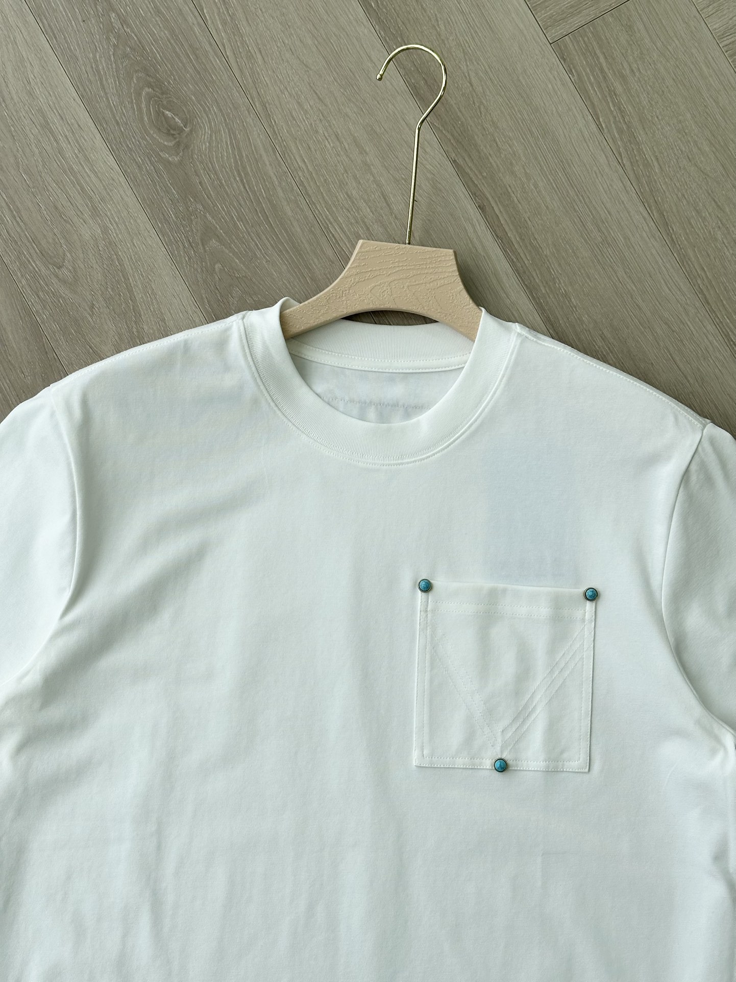 Louis Vuitton Pure Cotton T-Shirt, Soft and Breathable, Summer Essential 6 i1746961852 6137 4