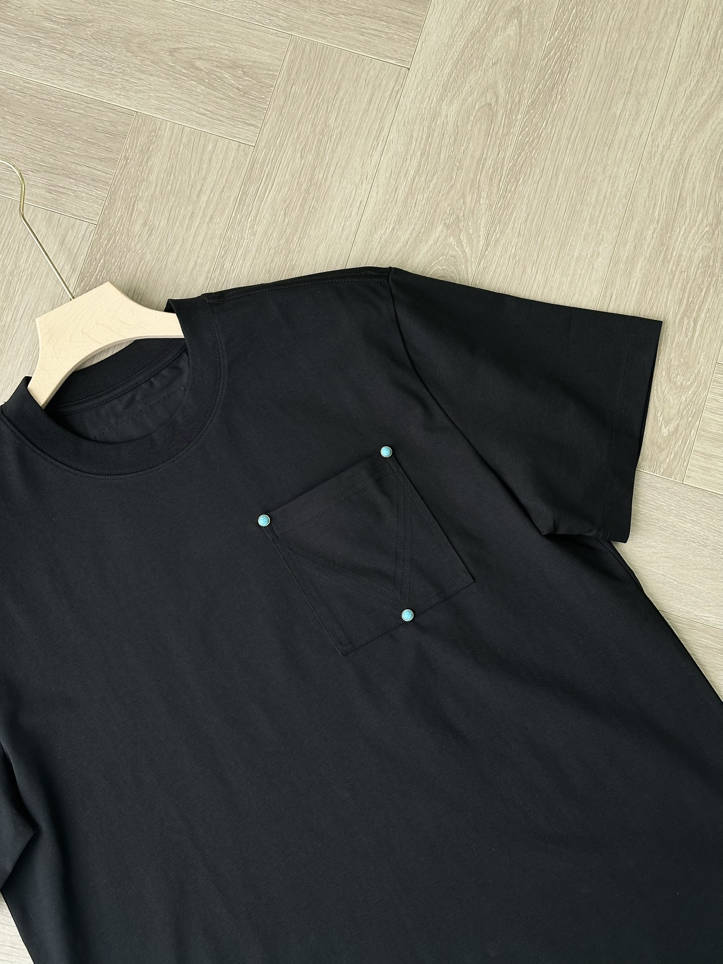 Men's Black Cotton T-Shirt with Sapphire-Adorned Pocket, Durable & Soft 10 i1746961958 7631 0