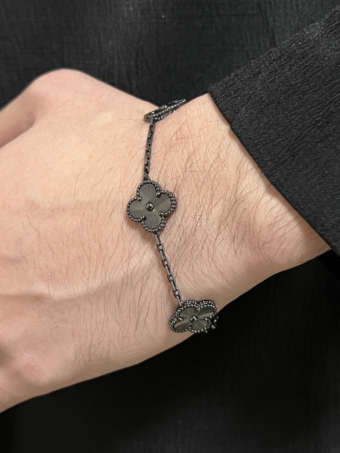 VCA黑武士电黑金镭射佩戴图~~