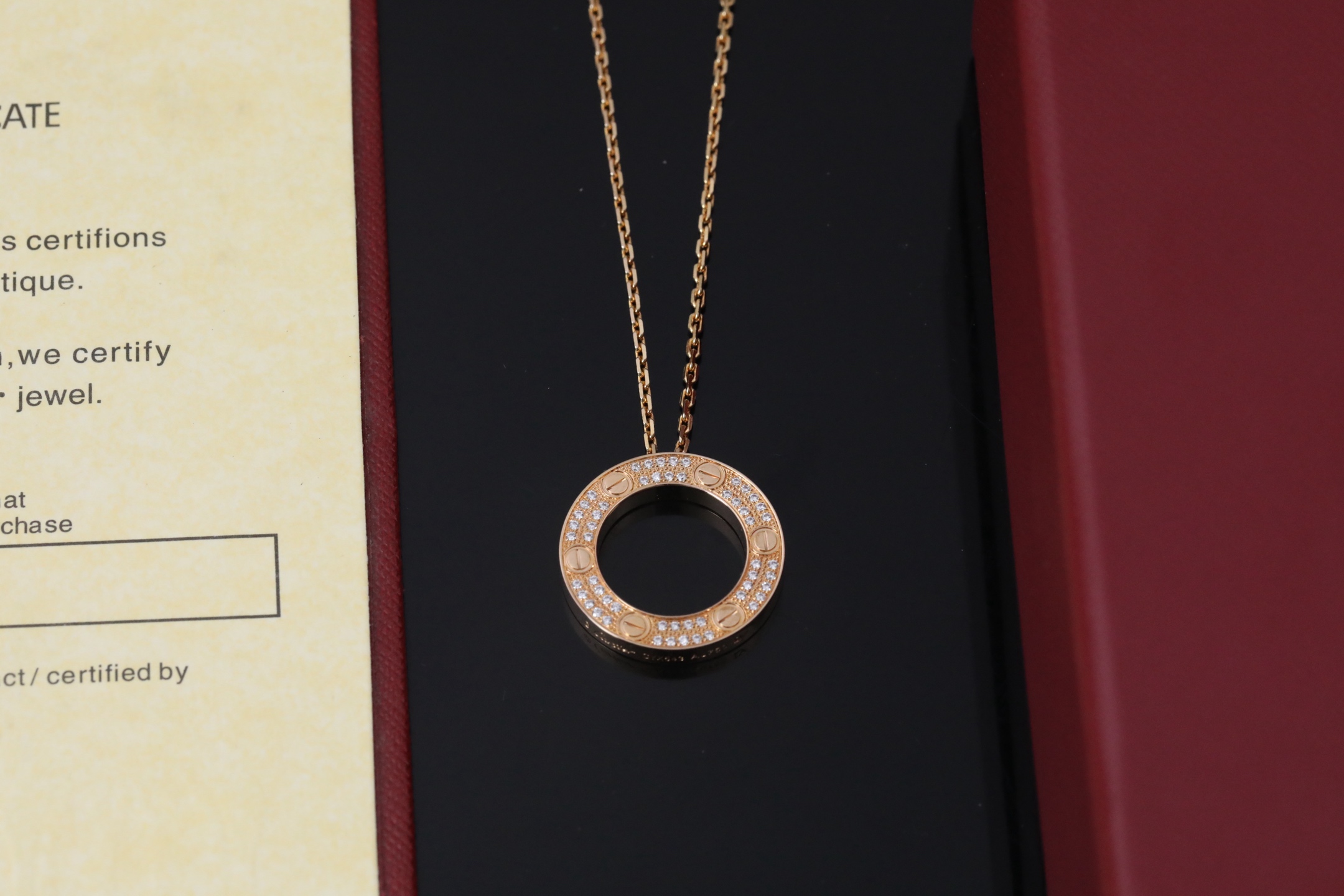 Cartier LOVE圆牌玫瑰金满钻项链限量现货