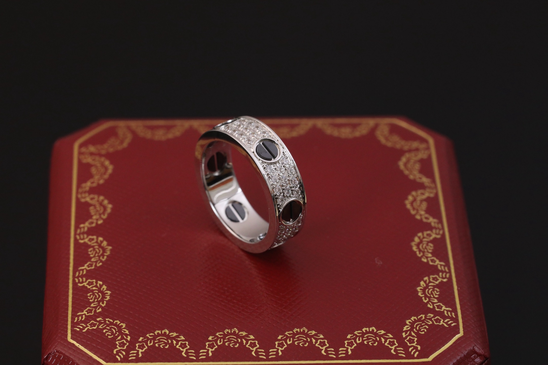 经典Love满天星黑钉戒指