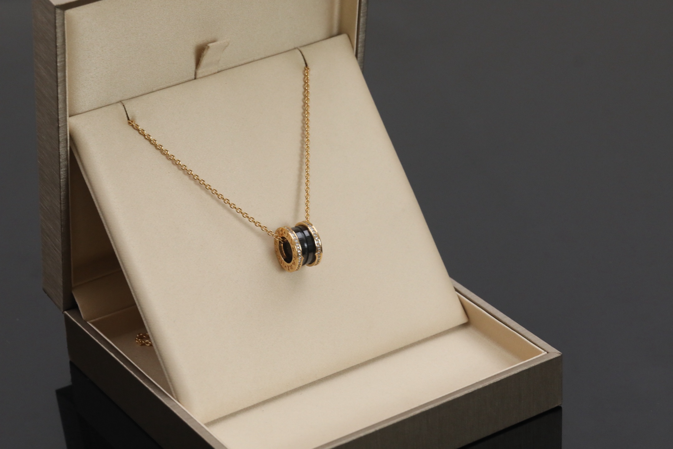 Bvlgari B-Zero 陶瓷边钻项链bv,包,项链,饰品 2