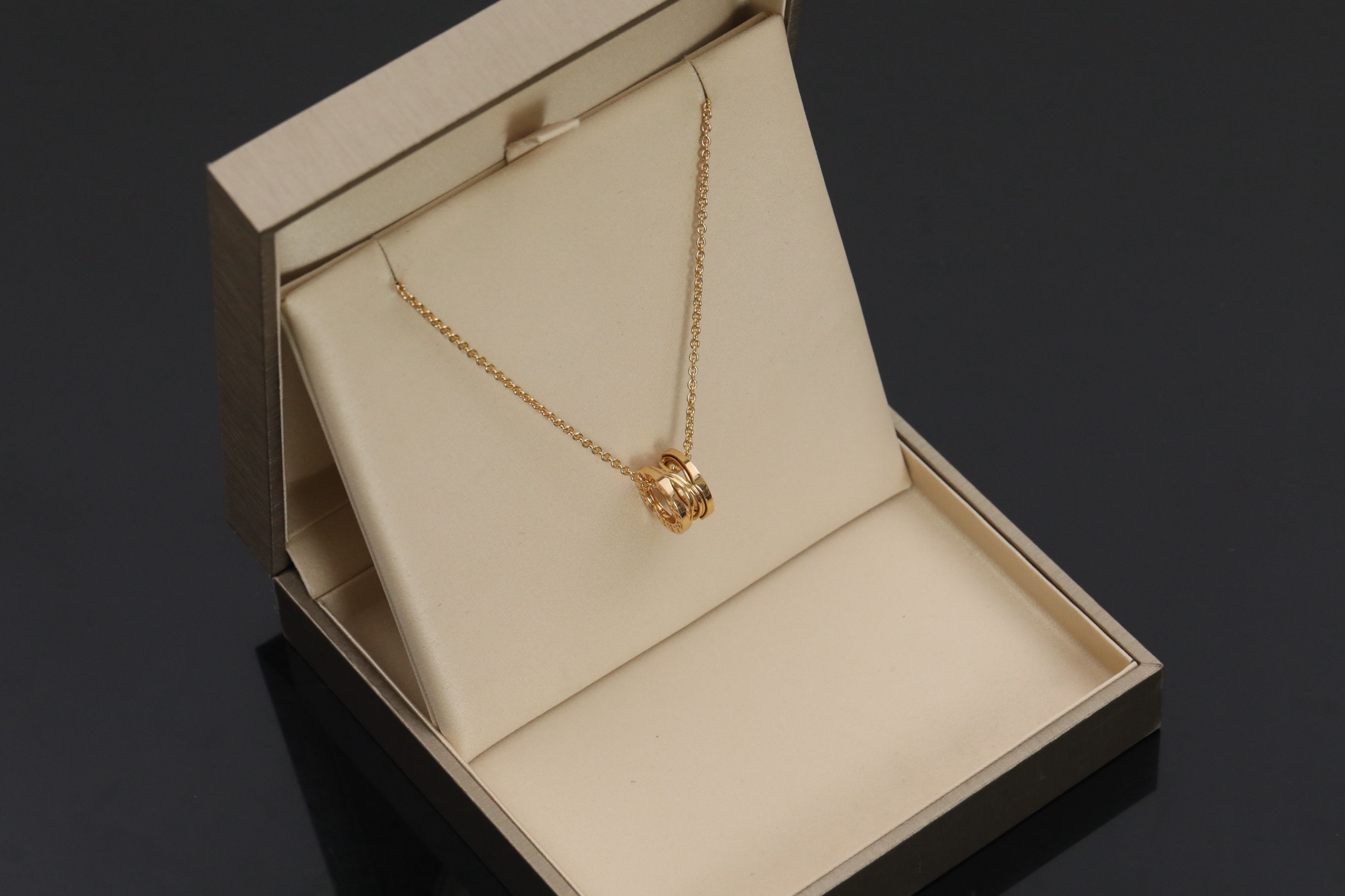 B宝经典陶瓷项链，B.zero1系列