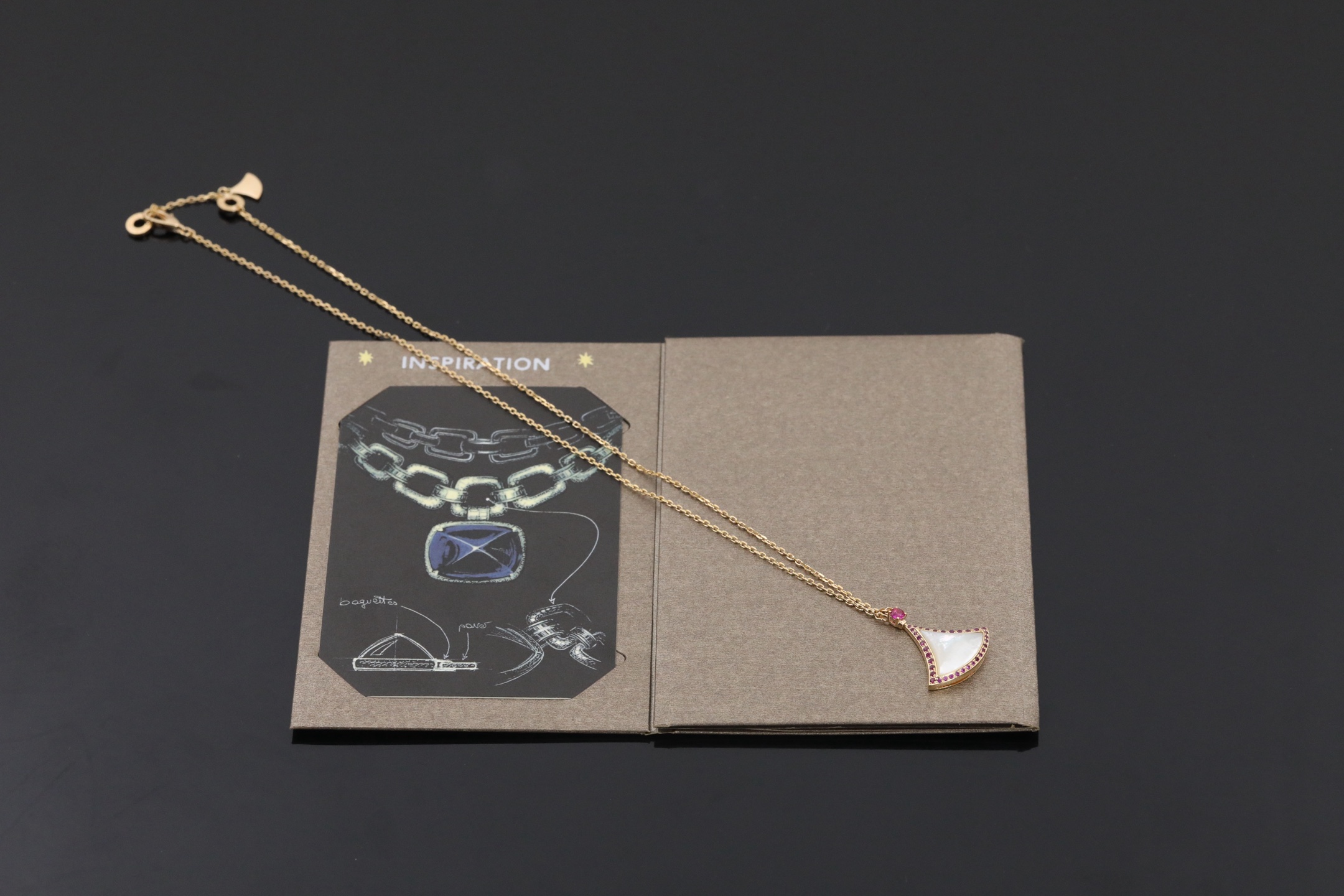 DIVAS‘ DREAM系列18K玫瑰金项链情人节限量版