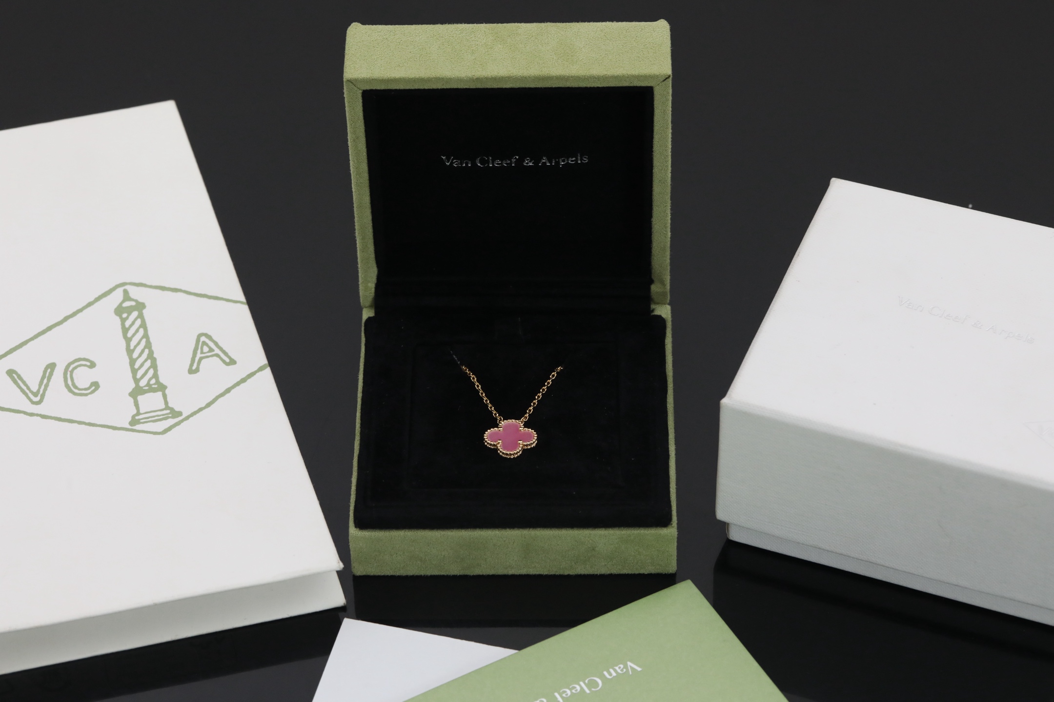 V金精工版四叶草项链工艺解析与材质优势