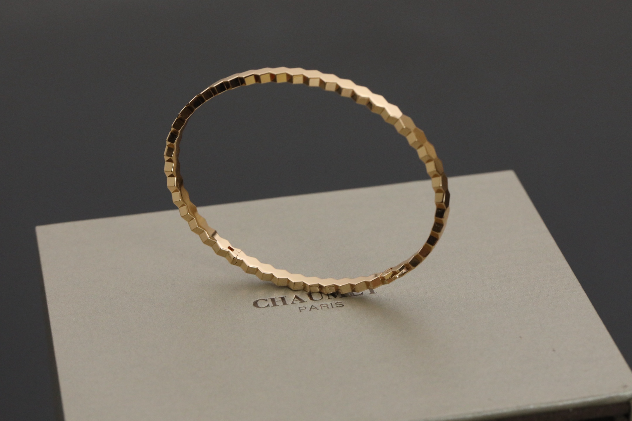 蜂巢光面手镯 ZP 真金真钻定制