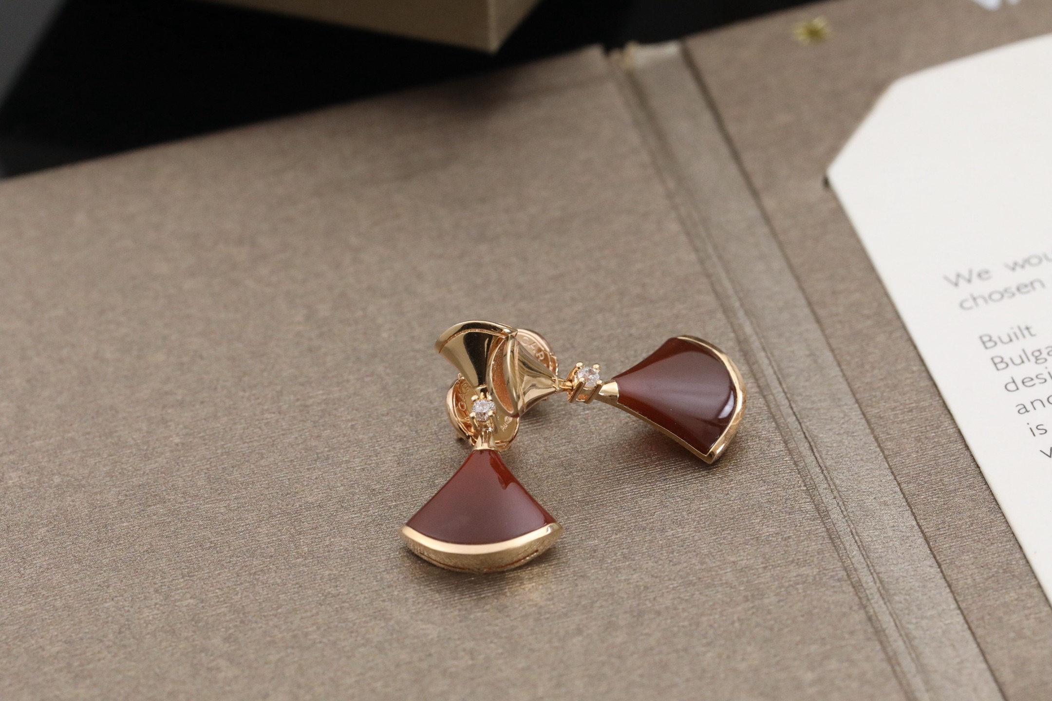 Bvlg@ri Diva红伞耳钉 实价 YSixLBAH