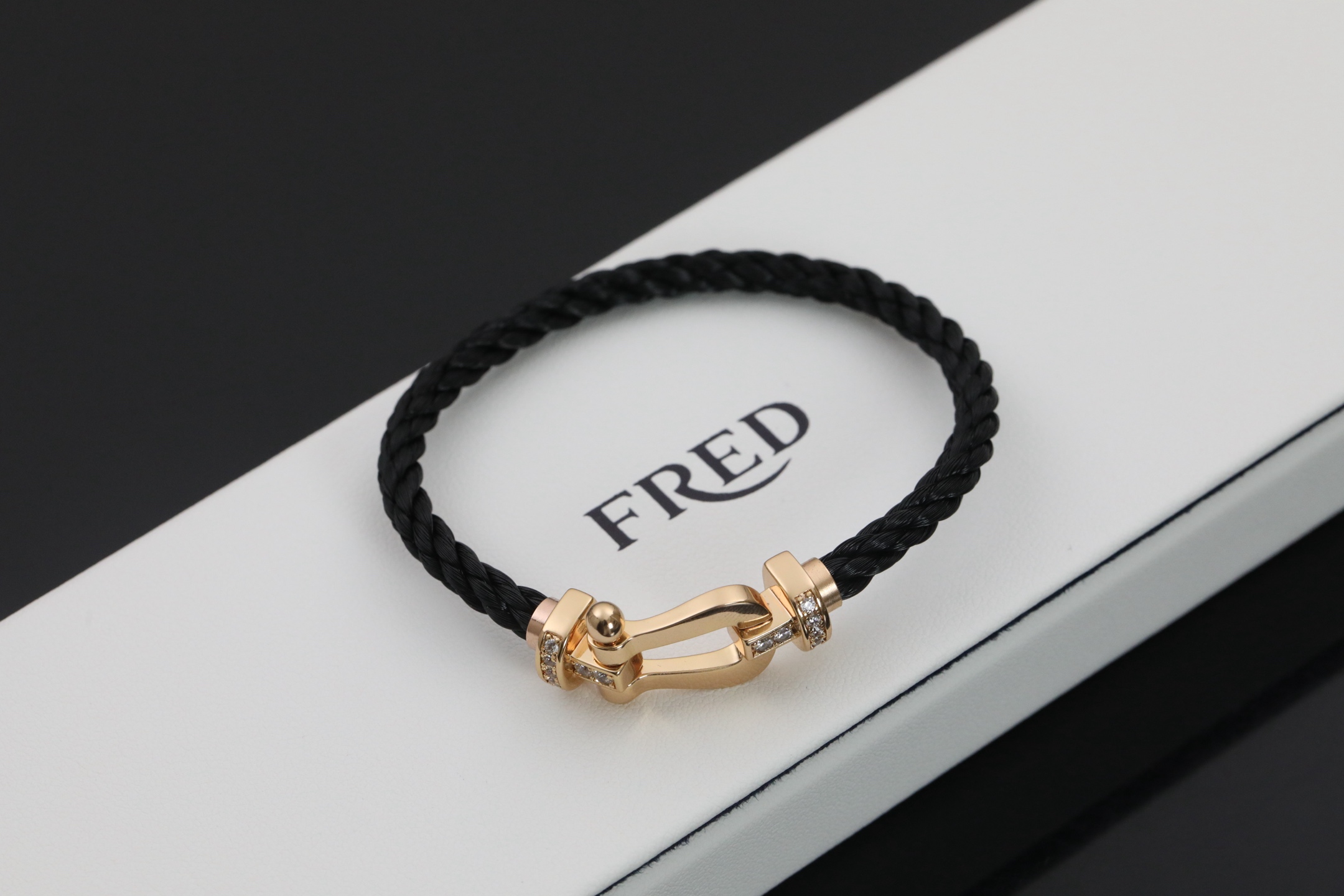 真金真钻手绳与马鞍黑绳手链