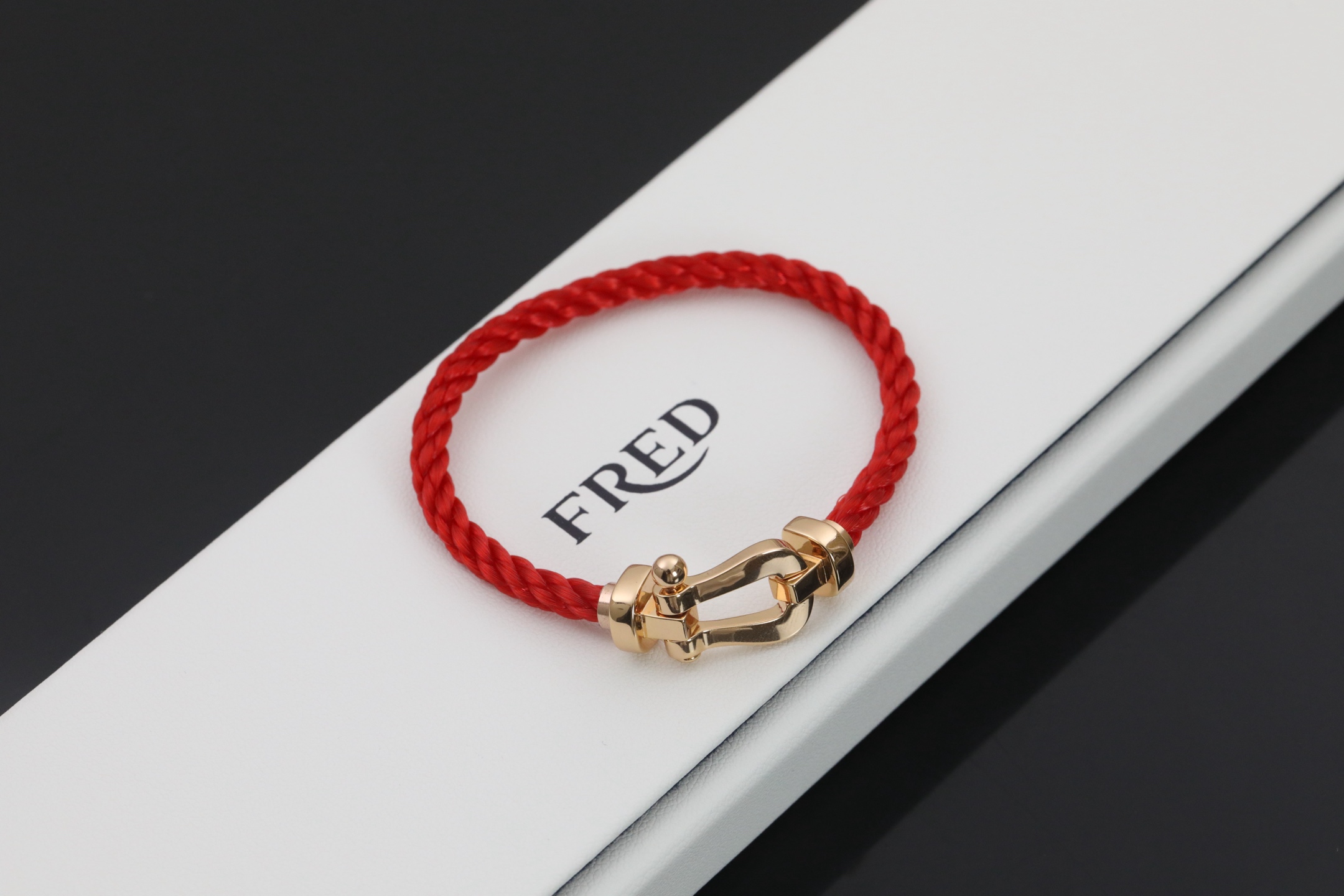 实价珠宝手链与红绳手链推荐