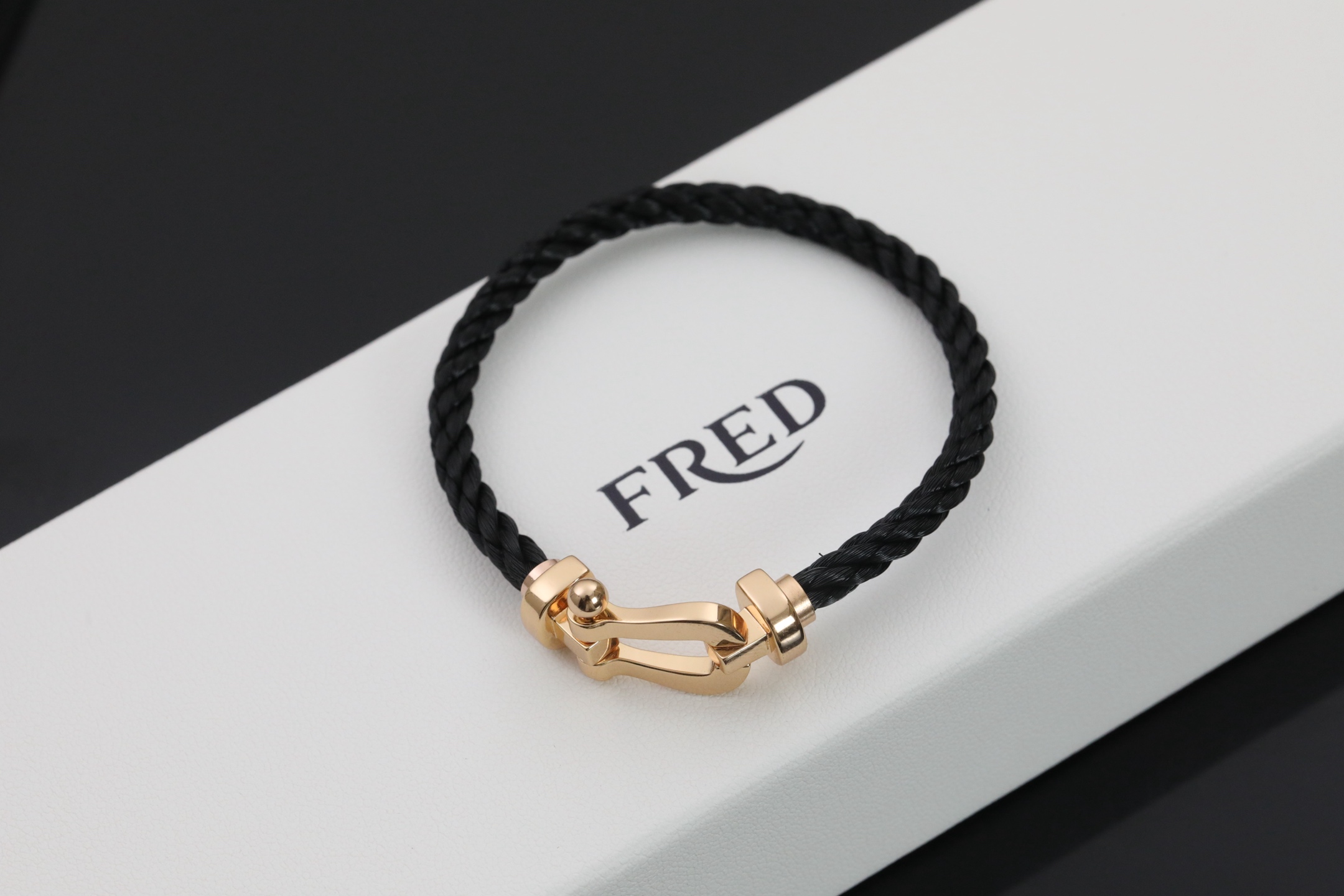 实价珠宝手链推荐：光面无钻手绳与F&ED马鞍黑绳手链