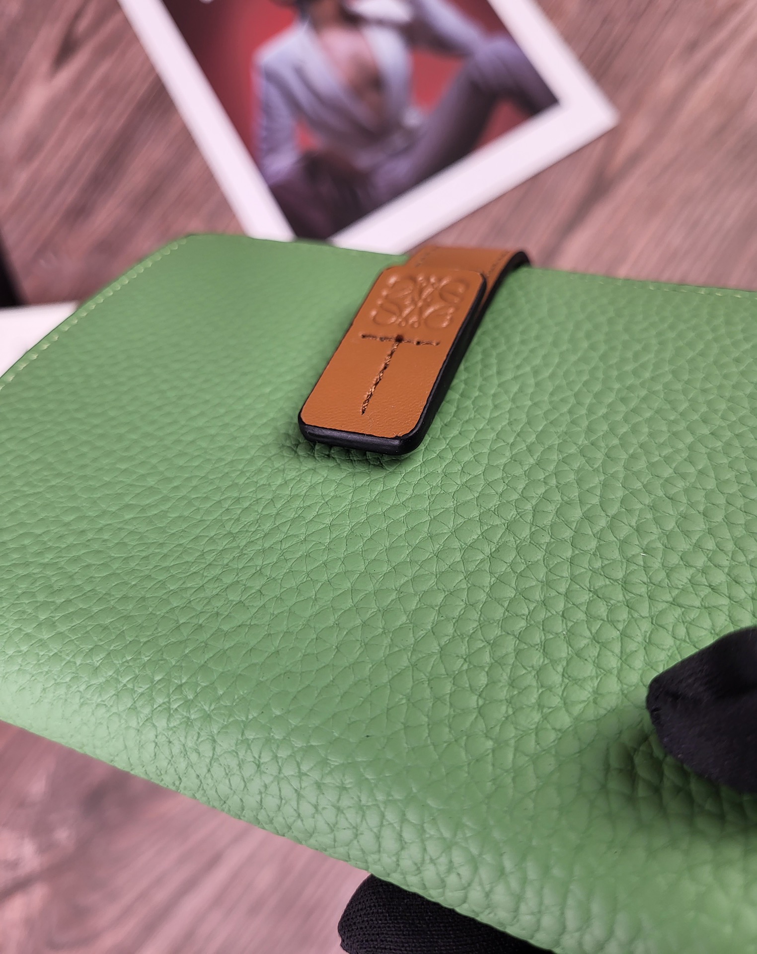 Loewe 罗意威作为皮具世家怎么能不拥有他的钱包了