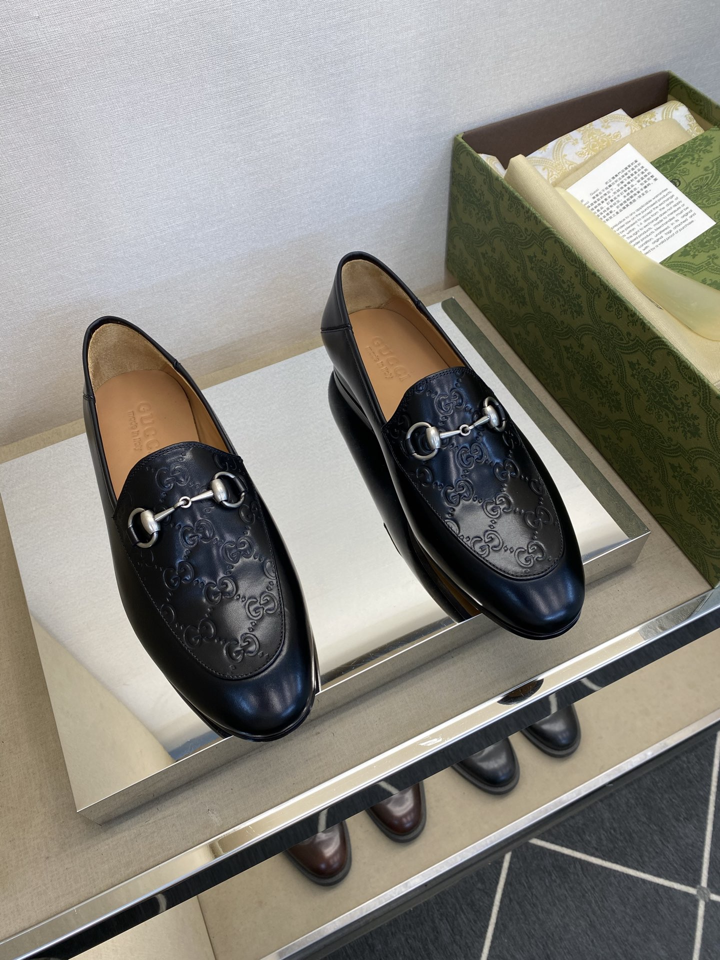 NO:278576,【GUC＊l】, top crafts, fashionable formal leather bottom, regular code 39-44, released simultaneously!  goods!  Top-level handicrafts [Strong] Italy imported the raw leather calf velvet (super texture and feel), imported calf leather inside, and fully imported leather genuine leather bottom!  !  Super ritual sense!  Gentlemanly style!  38,45 Custom made non-return, gucci, cowhide, Leather soles19860909【GUC＊l】 ,顶尖工艺品 时尚正装皮底 正码39一44 同步发售！货！顶级手工艺[强]意大利全面进口原皮料小牛绒(超强质感、手感),内里进口小牛皮,全进口皮丕真皮大底！！超级仪式感！绅士风！38,45订做不退换,,gucci,cowhide,Leather soles,Men's shoes