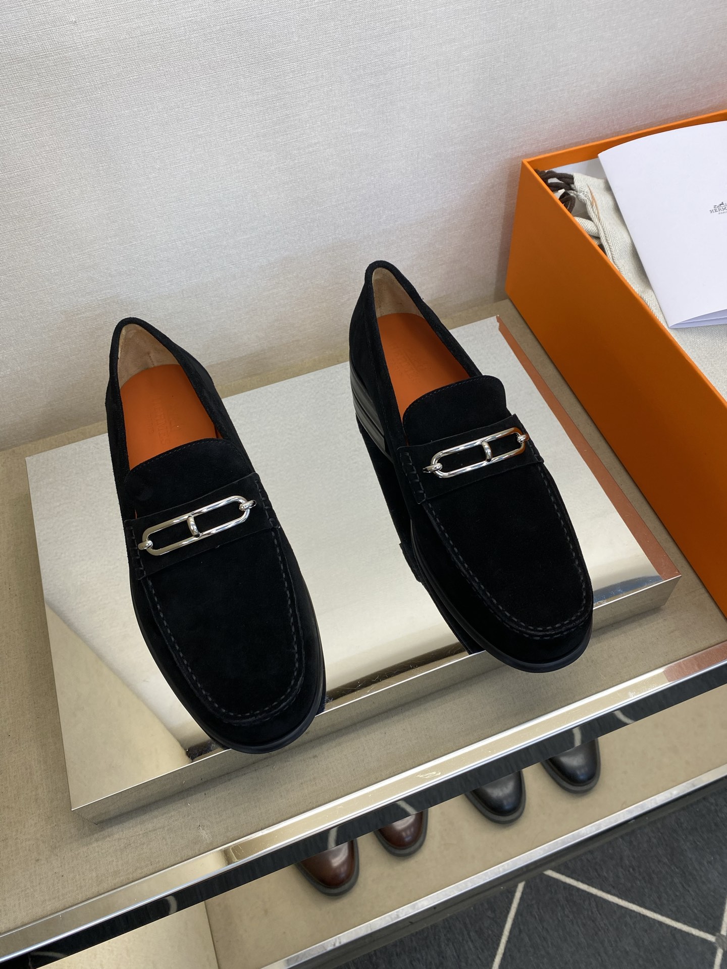 NO:349006,【HMS＊】 High-quality, top-notch crafts, fashionable and classic loafers for men, regular size 39-44 (6.5-9) Super light and comfortable!  goods!  Top-level handicrafts [Strong] Italy imported completely original leather (super texture and feel), imported silk calfskin inside!  Latex resilience pad, super rebound texture!  Jacques combination wear-resistant raw glue and anti-slip large sole!  !  Super comfortable!  38,45 Custom made non-return, Loafers, cowhide19860909【HMS＊】 高品质,顶尖工艺品 男士时尚经典乐福鞋 正码39－44(6.5一9） 超轻盈舒适！货！顶级手工艺[强]意大利全面进口原皮(超强质感、手感),内里进口绸面小牛皮！乳胶回力垫,回弹质感超强！雅克丝组合耐磨生胶防滑大底！！超强舒适感！38,45定做不退换,,loafers,cowhide,Men's shoes