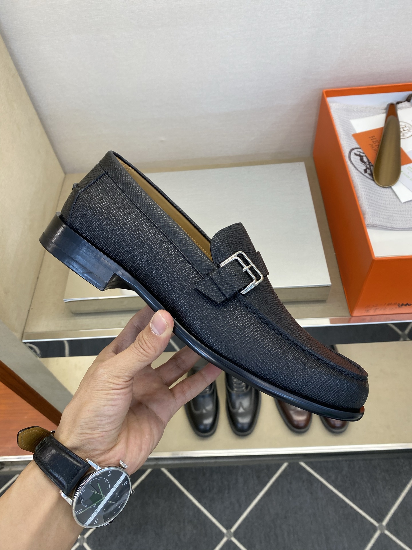 ⚠️【HMS＊】⚠️高品质，顶尖工艺品⚠️男士时尚经典乐福鞋⚠️正码：39－44(6.5一9）⚠️经典乐
