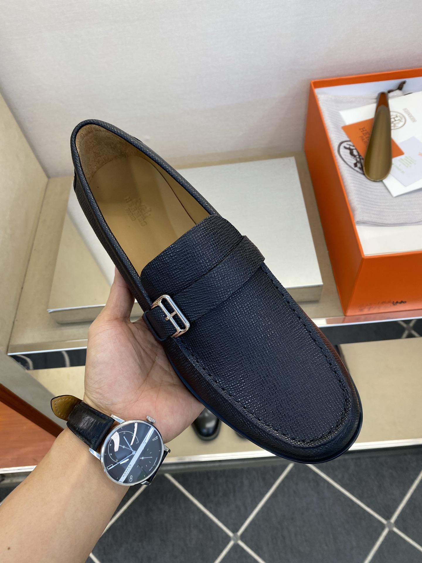 ⚠️【HMS＊】⚠️高品质，顶尖工艺品⚠️男士时尚经典乐福鞋⚠️正码：39－44(6.5一9）⚠️经典乐