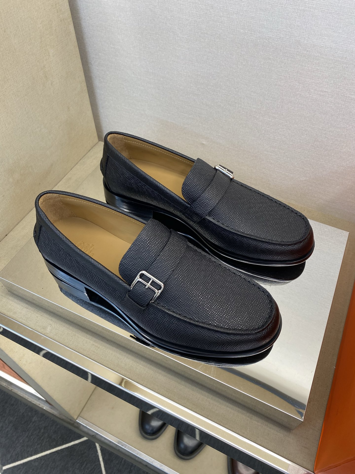 ⚠️【HMS＊】⚠️高品质，顶尖工艺品⚠️男士时尚经典乐福鞋⚠️正码：39－44(6.5一9）⚠️经典乐