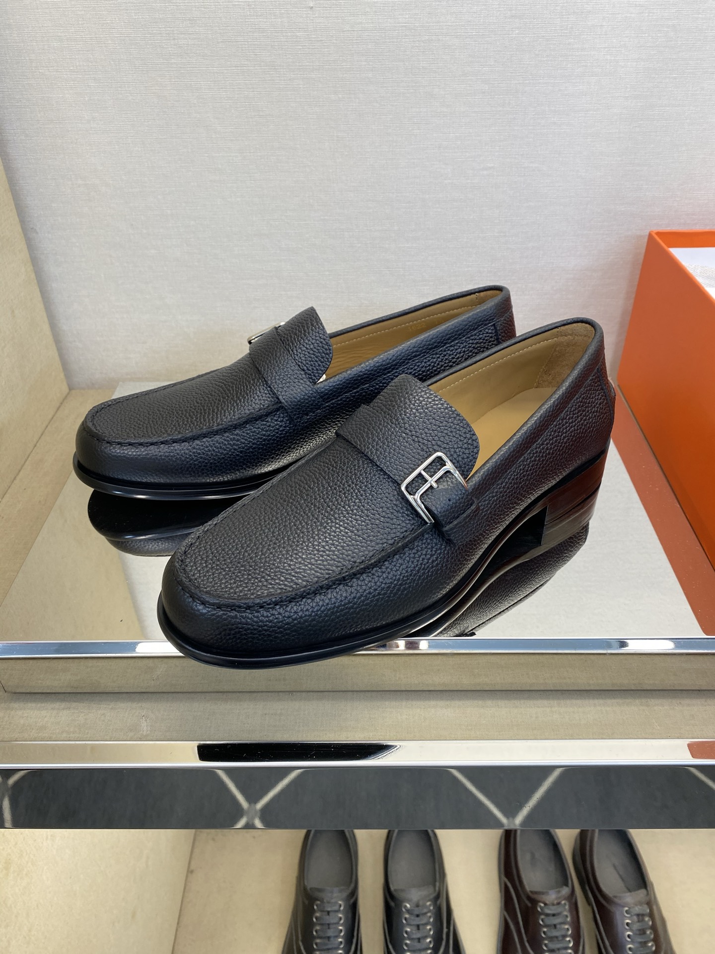 ⚠️【HMS＊】⚠️高品质，顶尖工艺品⚠️男士时尚经典乐福鞋⚠️正码：39－44(6.5一9）⚠️经典乐