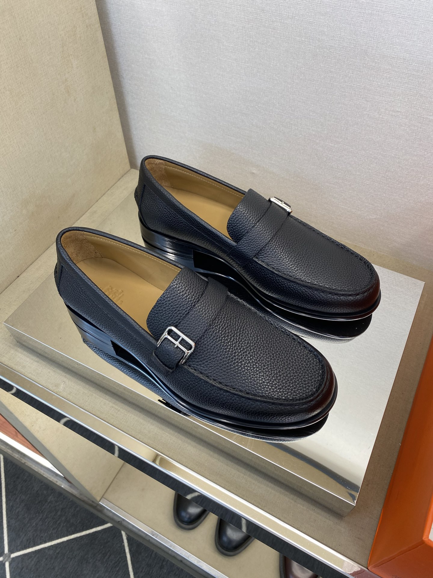 ⚠️【HMS＊】⚠️高品质，顶尖工艺品⚠️男士时尚经典乐福鞋⚠️正码：39－44(6.5一9）⚠️经典乐