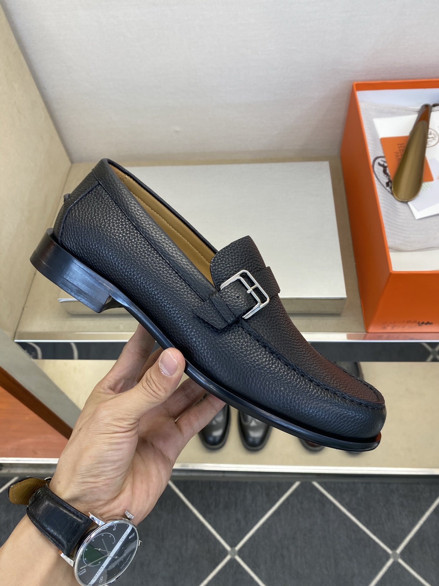 ⚠️【HMS＊】⚠️高品质，顶尖工艺品⚠️男士时尚经典乐福鞋⚠️正码：39－44(6.5一9）⚠️经典乐