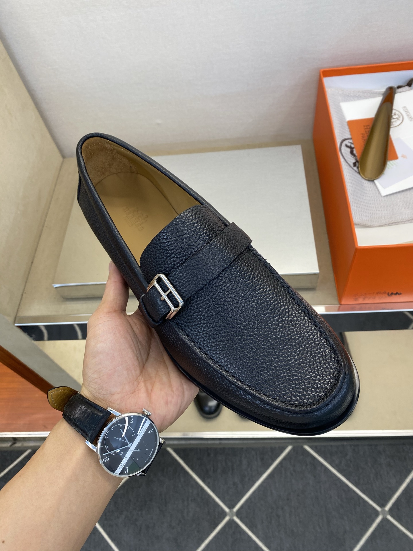 ⚠️【HMS＊】⚠️高品质，顶尖工艺品⚠️男士时尚经典乐福鞋⚠️正码：39－44(6.5一9）⚠️经典乐