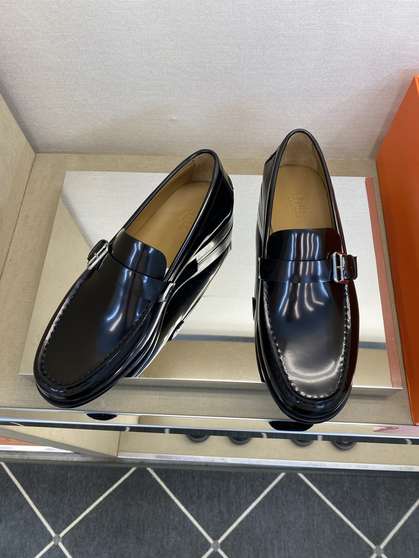 ⚠️【HMS＊】⚠️高品质，顶尖工艺品⚠️男士时尚经典乐福鞋⚠️正码：39－44(6.5一9）⚠️经典乐
