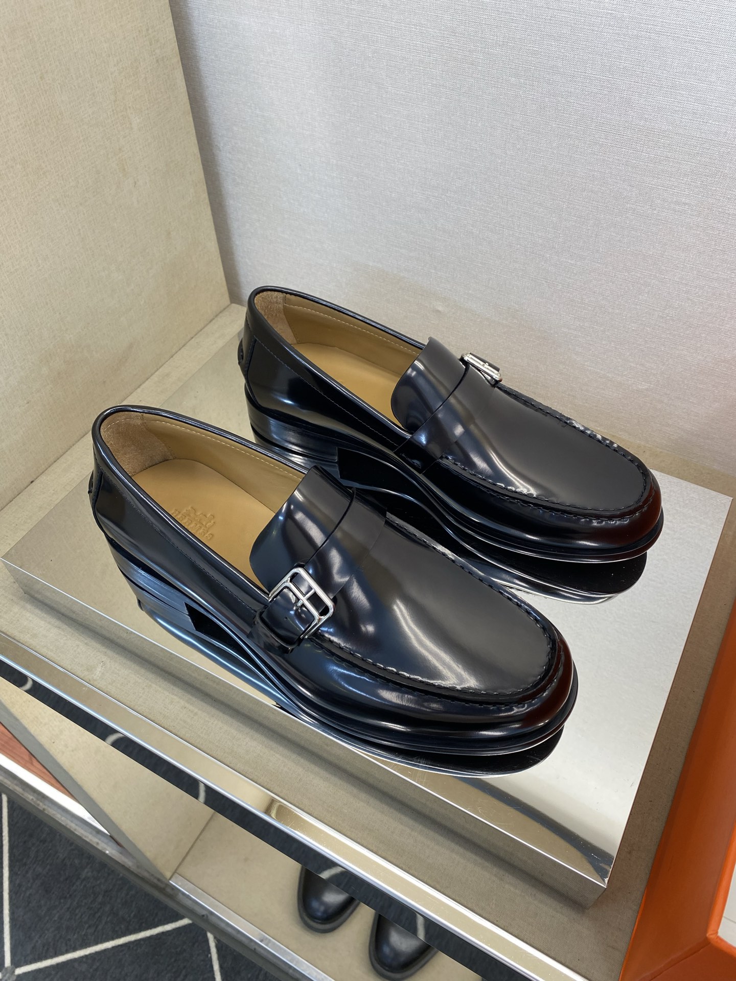 ⚠️【HMS＊】⚠️高品质，顶尖工艺品⚠️男士时尚经典乐福鞋⚠️正码：39－44(6.5一9）⚠️经典乐