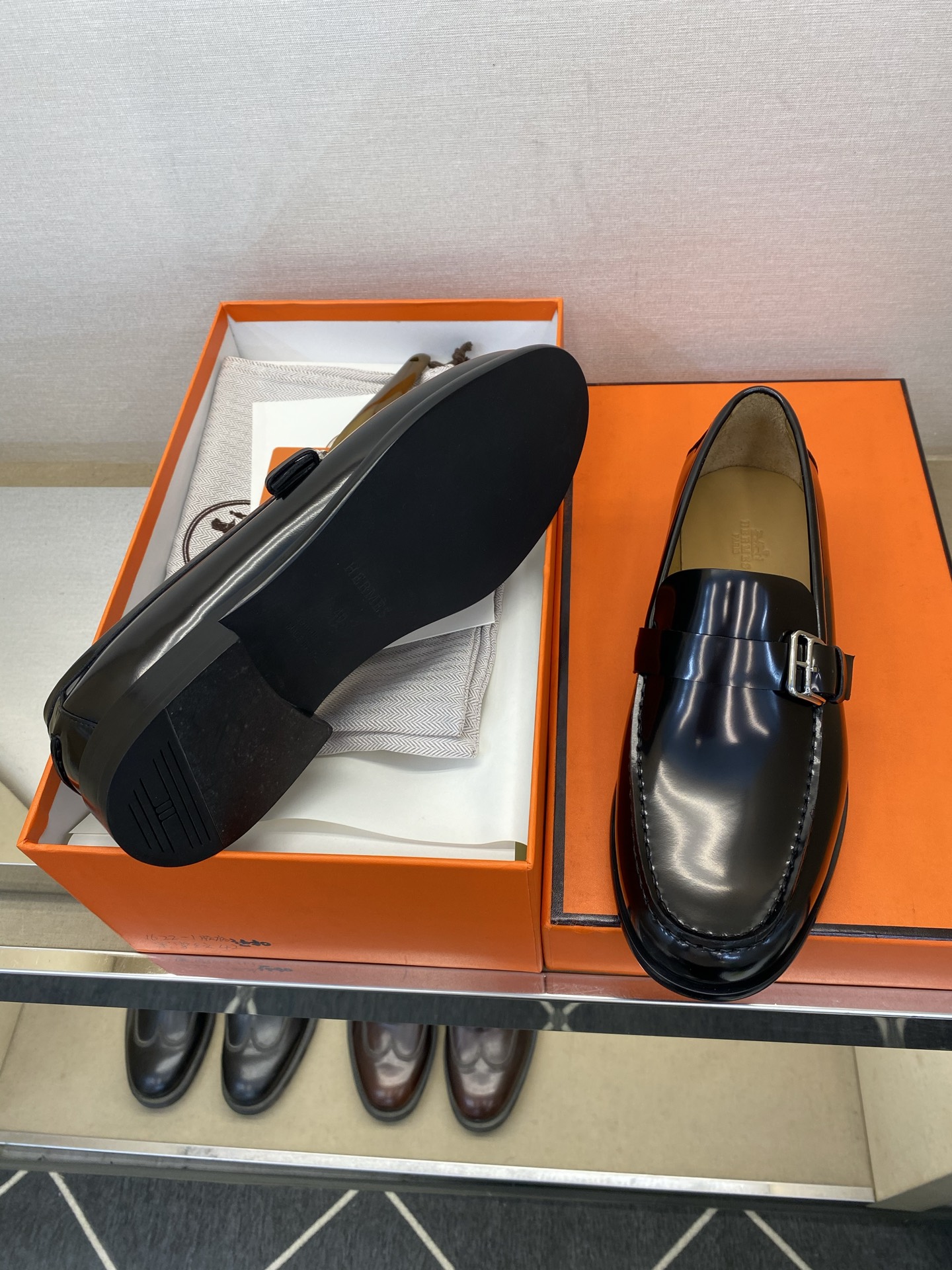 ⚠️【HMS＊】⚠️高品质，顶尖工艺品⚠️男士时尚经典乐福鞋⚠️正码：39－44(6.5一9）⚠️经典乐