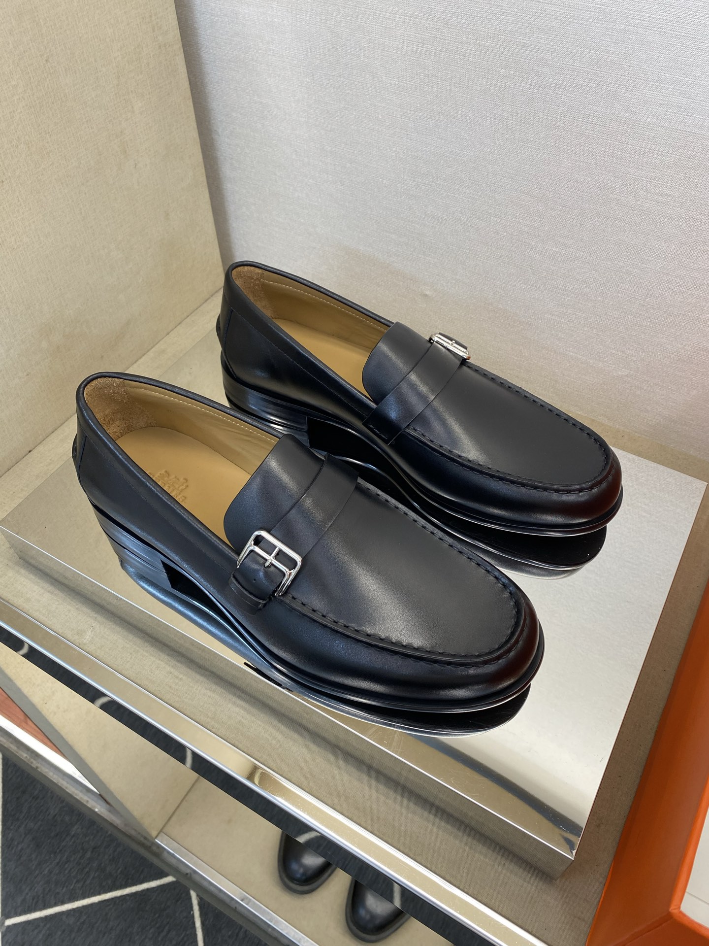⚠️【HMS＊】⚠️高品质，顶尖工艺品⚠️男士时尚经典乐福鞋⚠️正码：39－44(6.5一9）⚠️经典乐