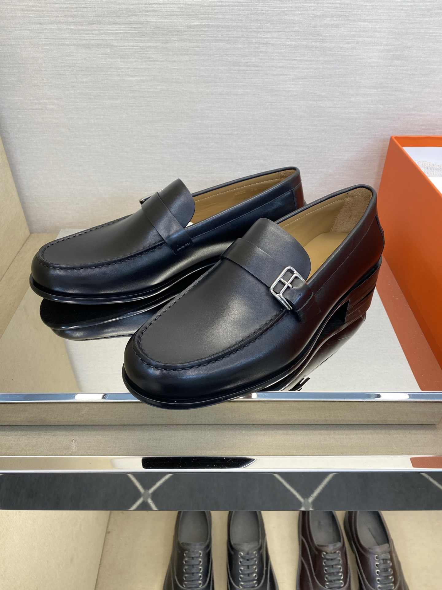 ⚠️【HMS＊】⚠️高品质，顶尖工艺品⚠️男士时尚经典乐福鞋⚠️正码：39－44(6.5一9）⚠️经典乐