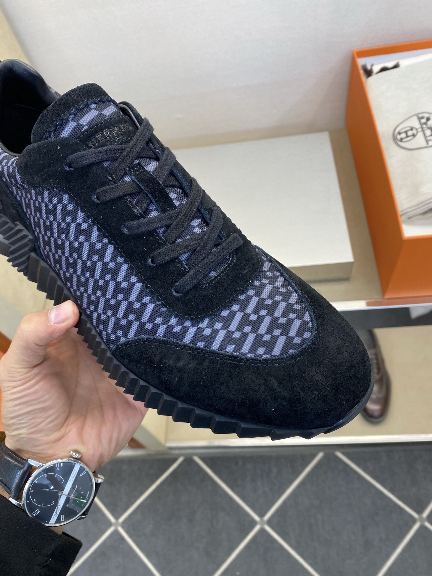 ⚠️【HMS＊】⚠️男士经典运动鞋⚠️正码：39－44⚠️超轻盈舒适！🐂货！顶级手工艺[强]💯💯经典简约
