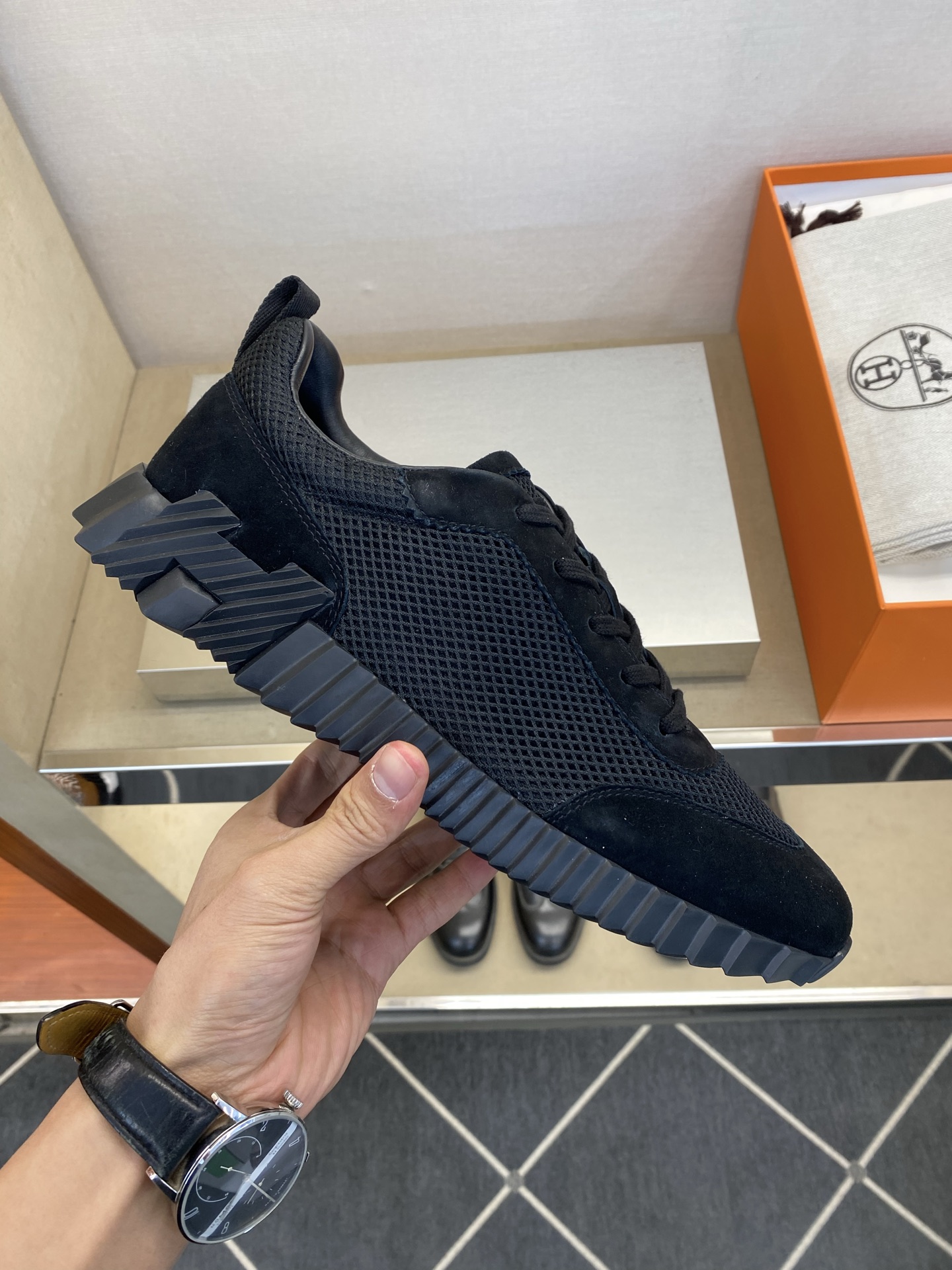 ⚠️【HMS＊】⚠️男士经典运动鞋⚠️正码：39－44⚠️超轻盈舒适！🐂货！顶级手工艺[强]💯💯经典简约
