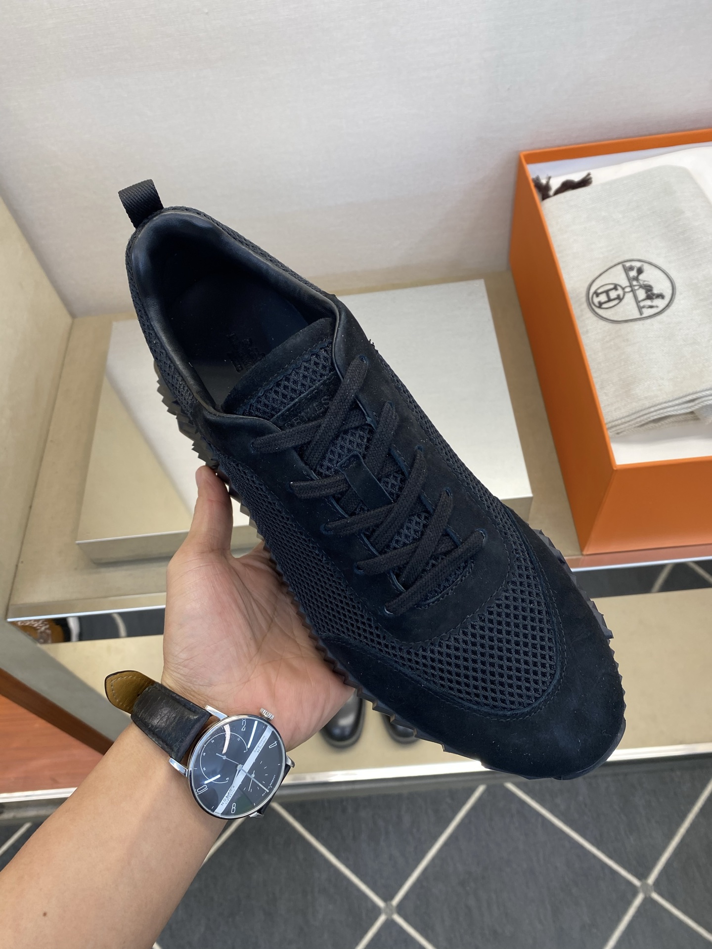 ⚠️【HMS＊】⚠️男士经典运动鞋⚠️正码：39－44⚠️超轻盈舒适！🐂货！顶级手工艺[强]💯💯经典简约