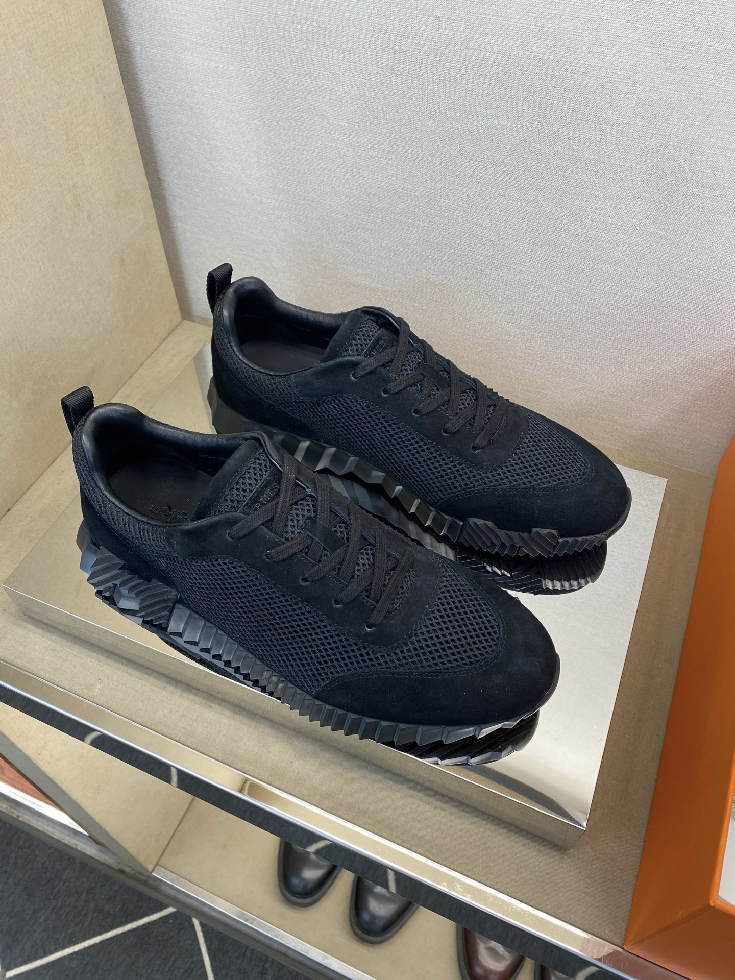 ⚠️【HMS＊】⚠️男士经典运动鞋⚠️正码：39－44⚠️超轻盈舒适！🐂货！顶级手工艺[强]💯💯经典简约