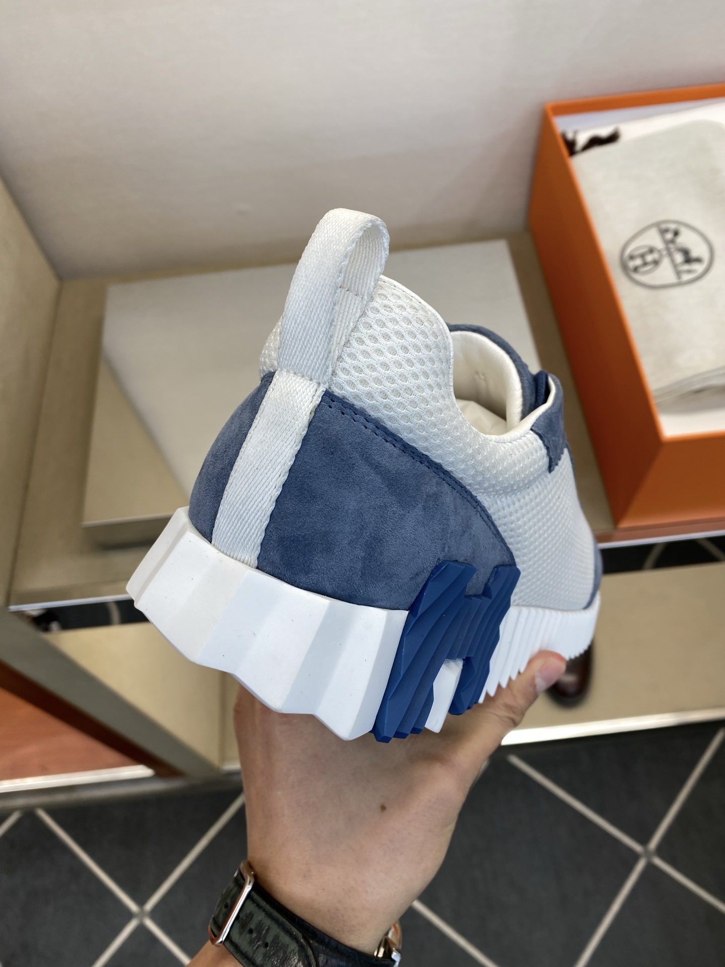 ⚠️【HMS＊】⚠️男士经典运动鞋⚠️正码：39－44⚠️超轻盈舒适！🐂货！顶级手工艺[强]💯💯经典简约