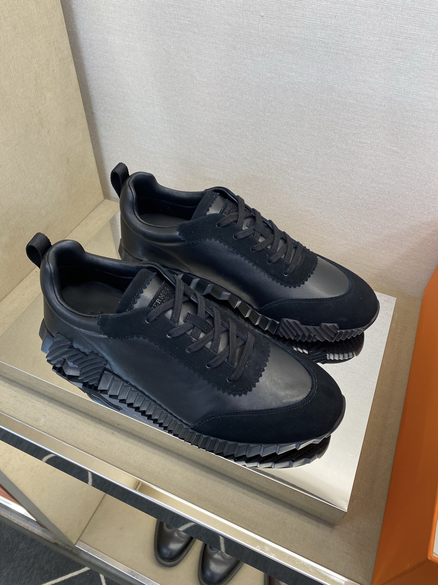 ⚠️【HMS＊】⚠️男士经典运动鞋⚠️正码：39－44⚠️超轻盈舒适！🐂货！顶级手工艺[强]💯💯经典简约