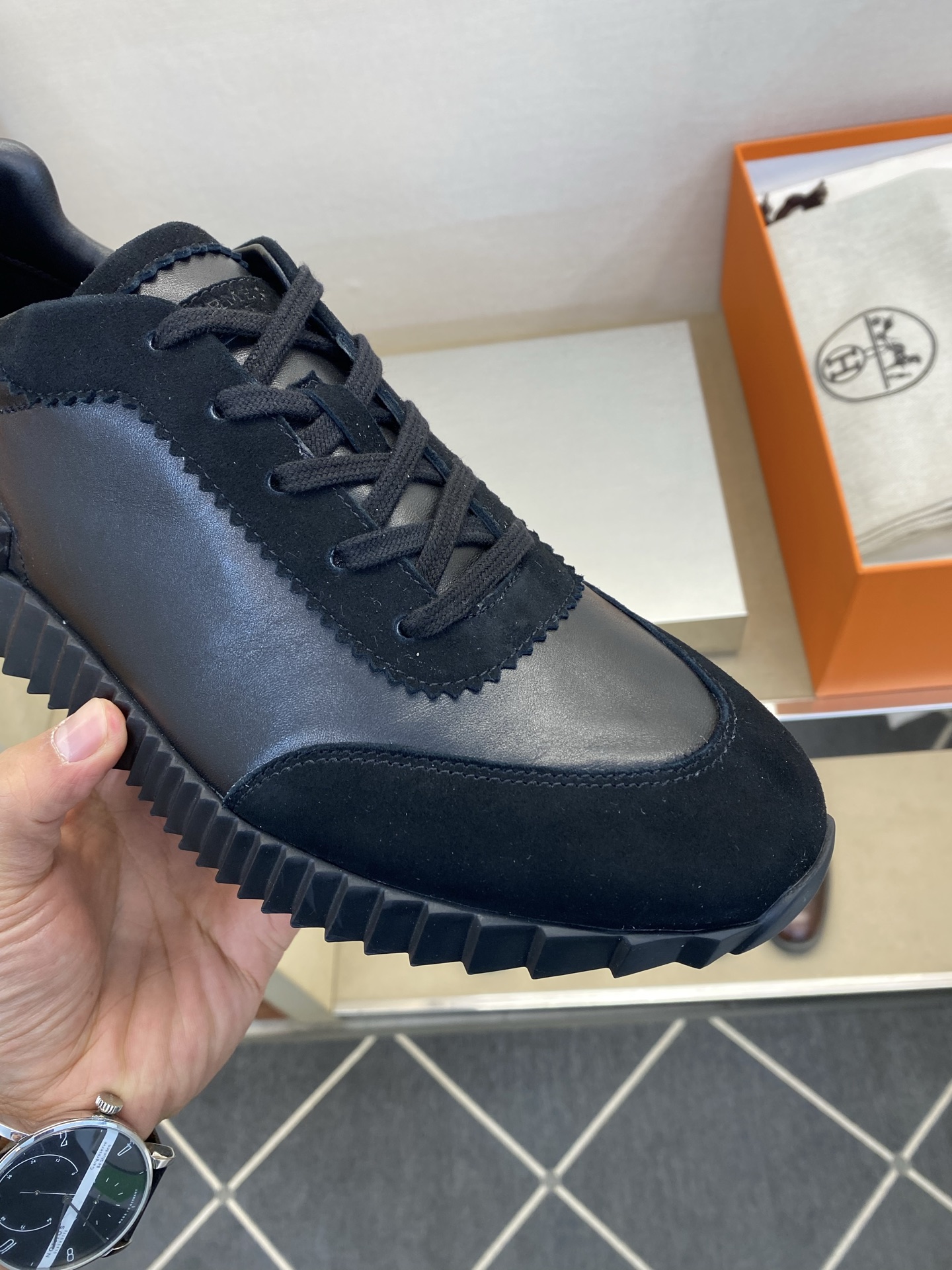 ⚠️【HMS＊】⚠️男士经典运动鞋⚠️正码：39－44⚠️超轻盈舒适！🐂货！顶级手工艺[强]💯💯经典简约